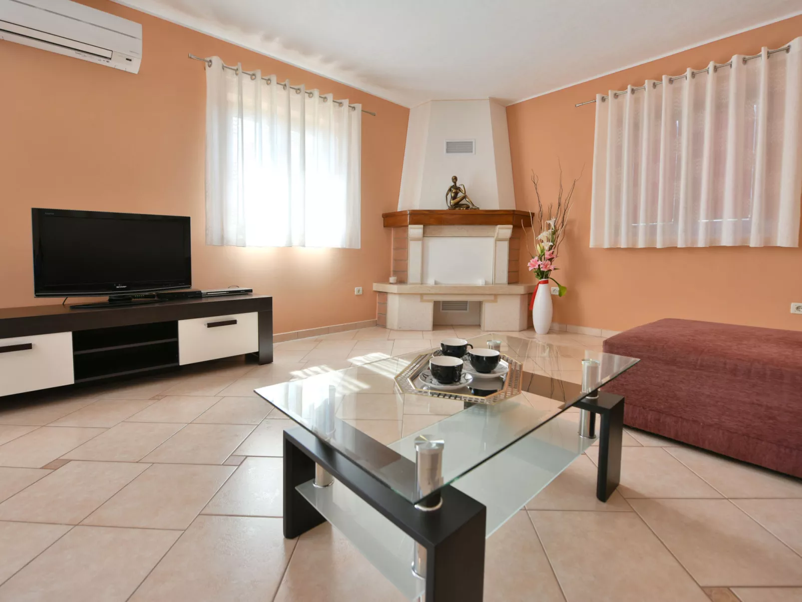 Villa 377 - Inside