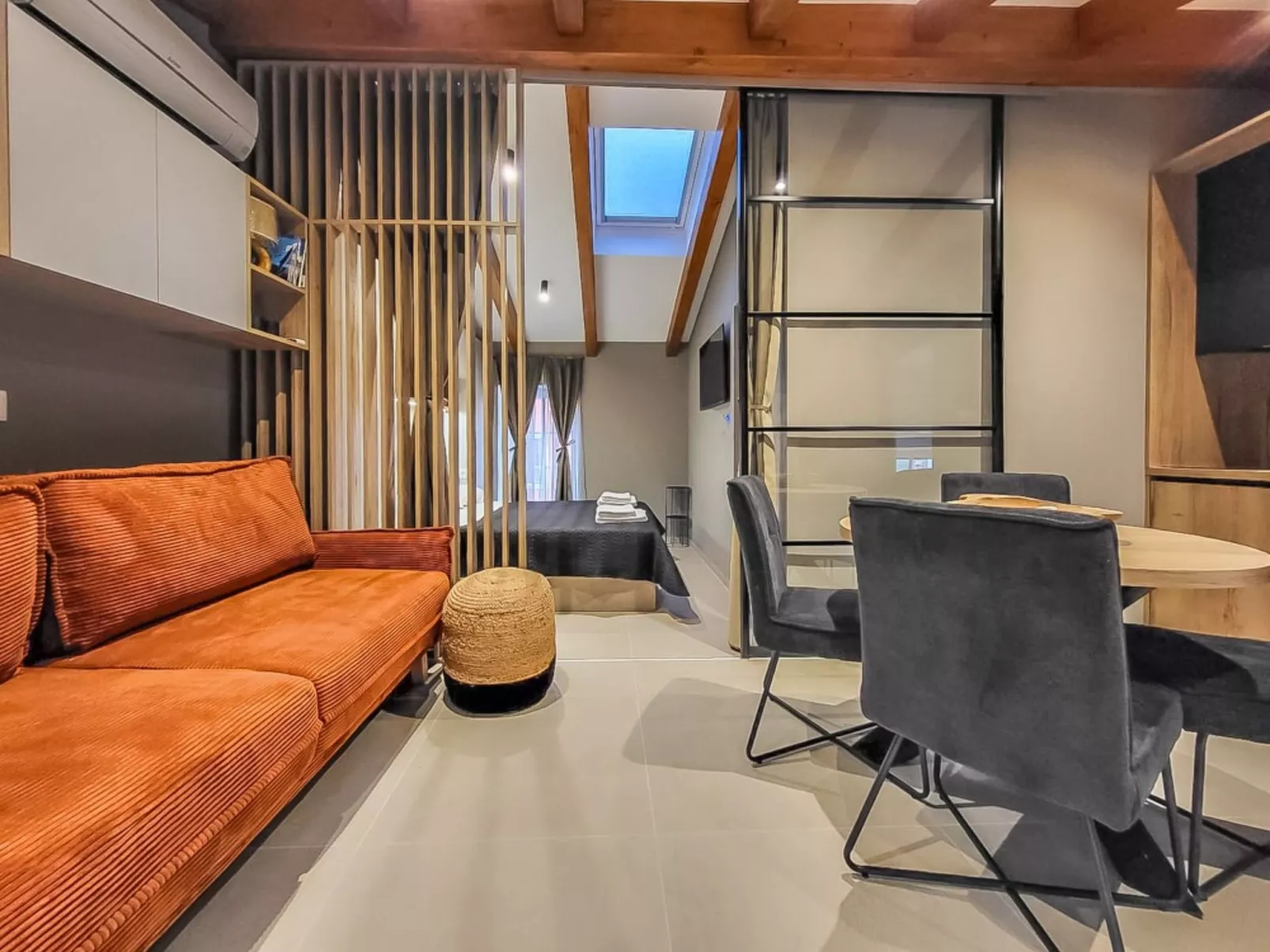 Apartment 2385 - Inside