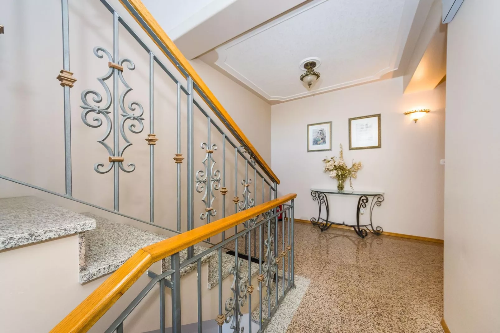 Beachfront apartment Mareo 5 - Flur