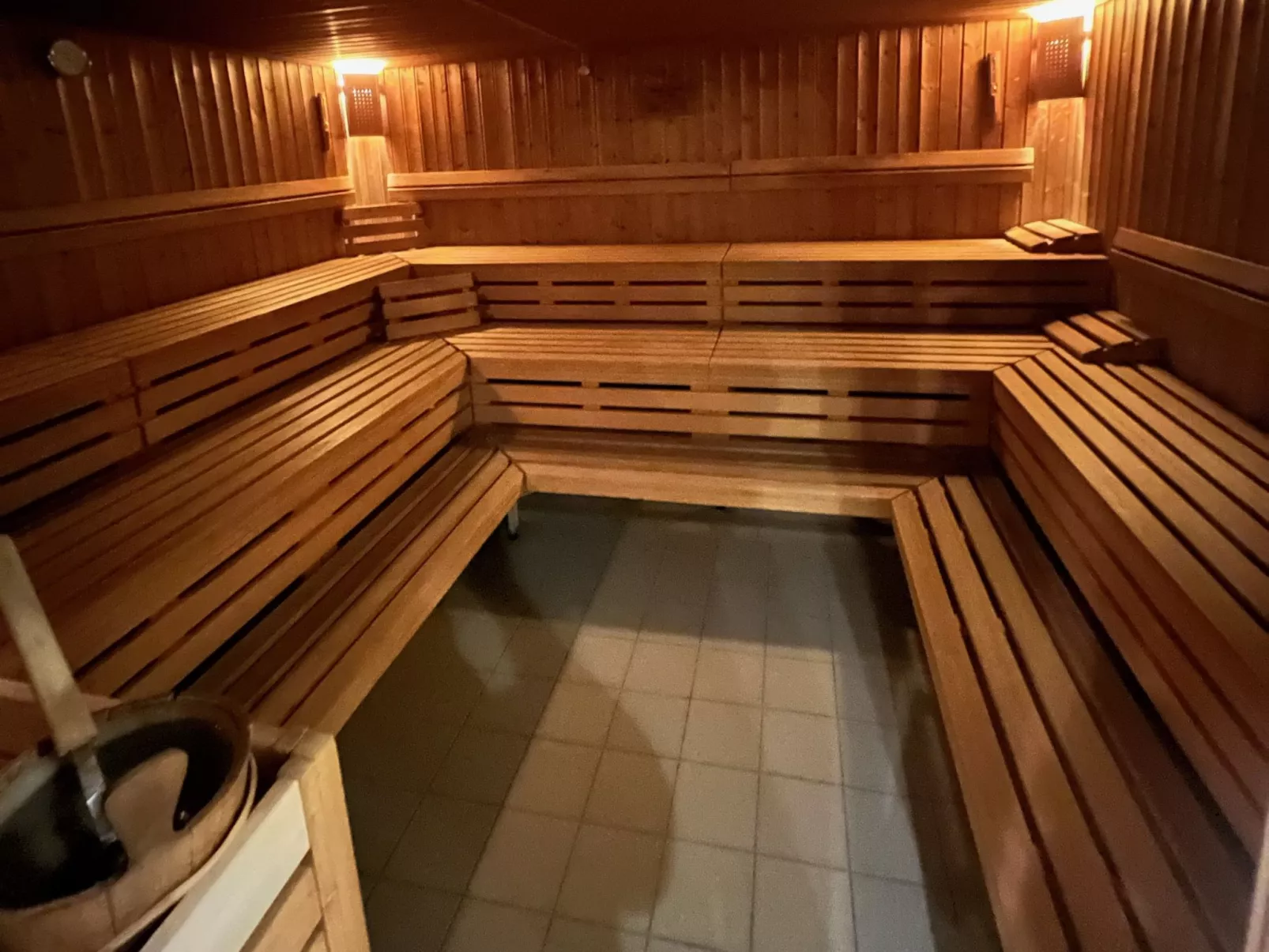 Rancho 121, (Laax Uletsch). 2.5 Zimmerwohnung, 70m², Dusche, sep. WC, für 3 Per - Dehors