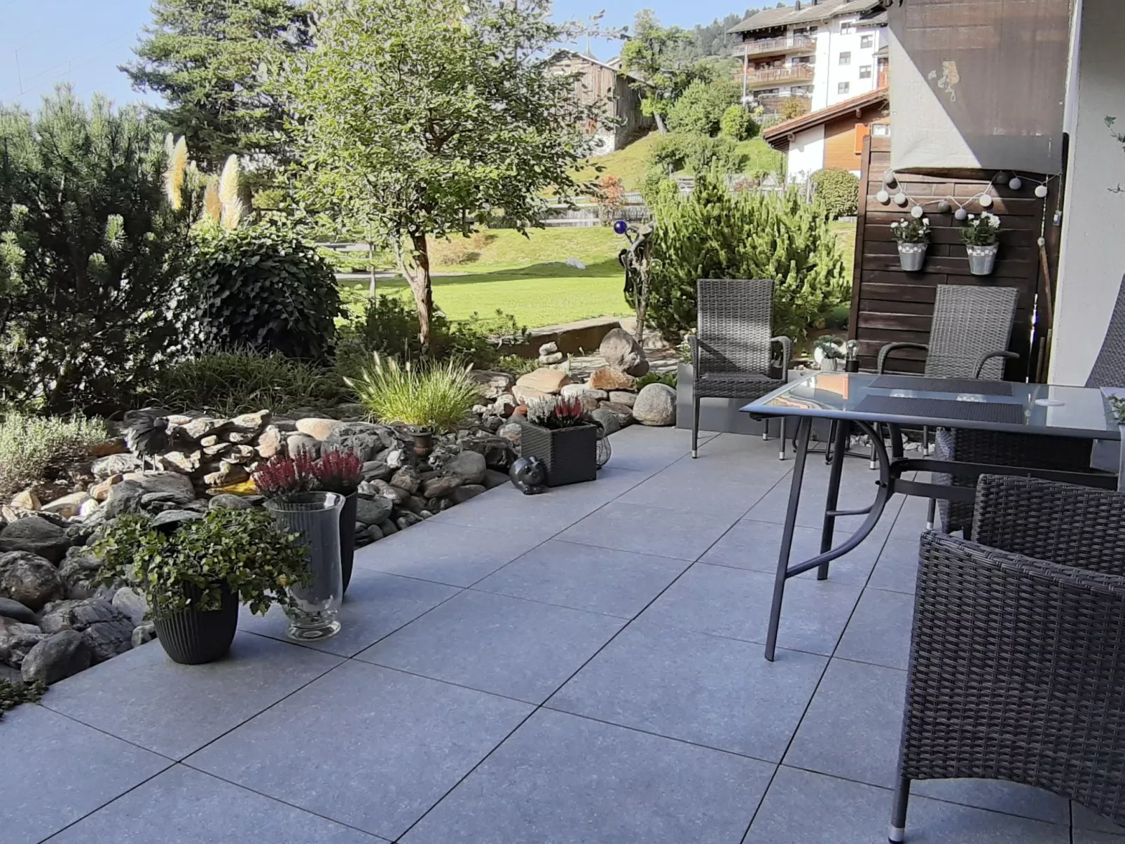 Signinablick, (Laax Dorf). 2.5 Zimmerwohnung, 50m2 für max. 4 Personen - Draußen