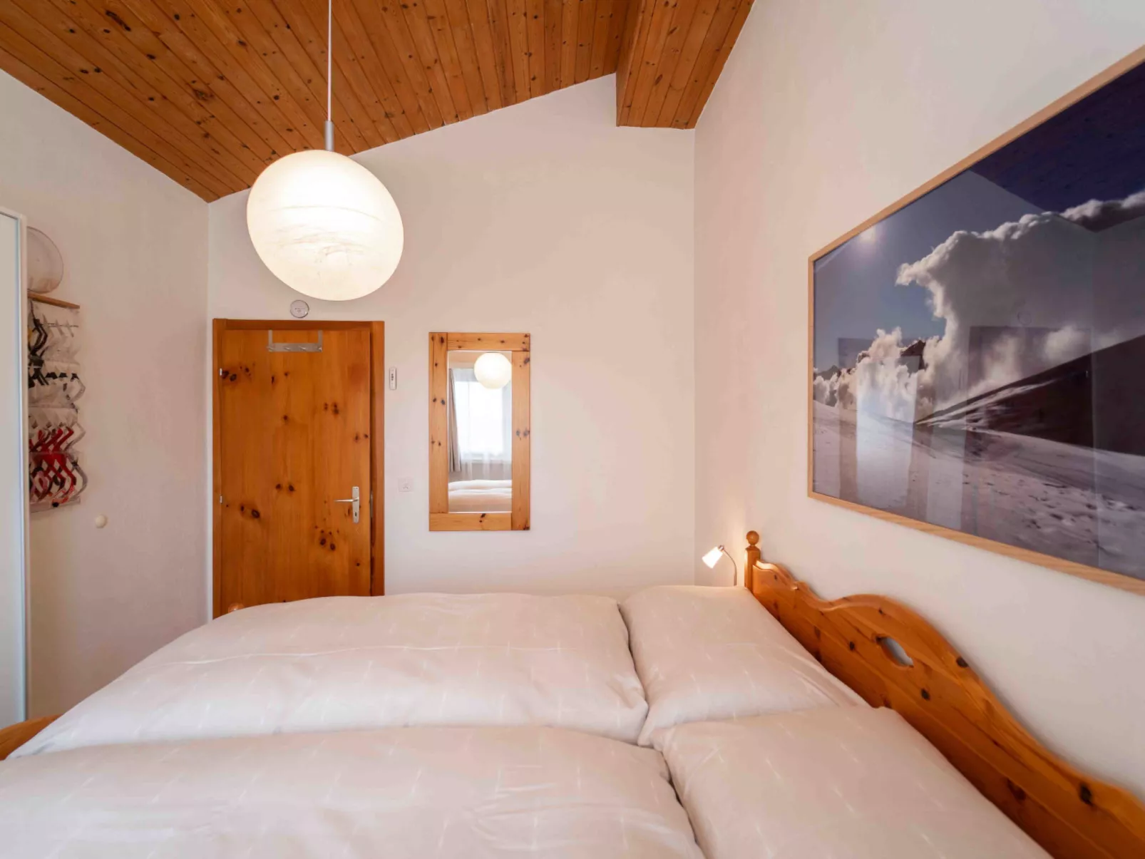 Arnika Attika, Obersaxen Affeier, (Obersaxen Affeier). - Inside