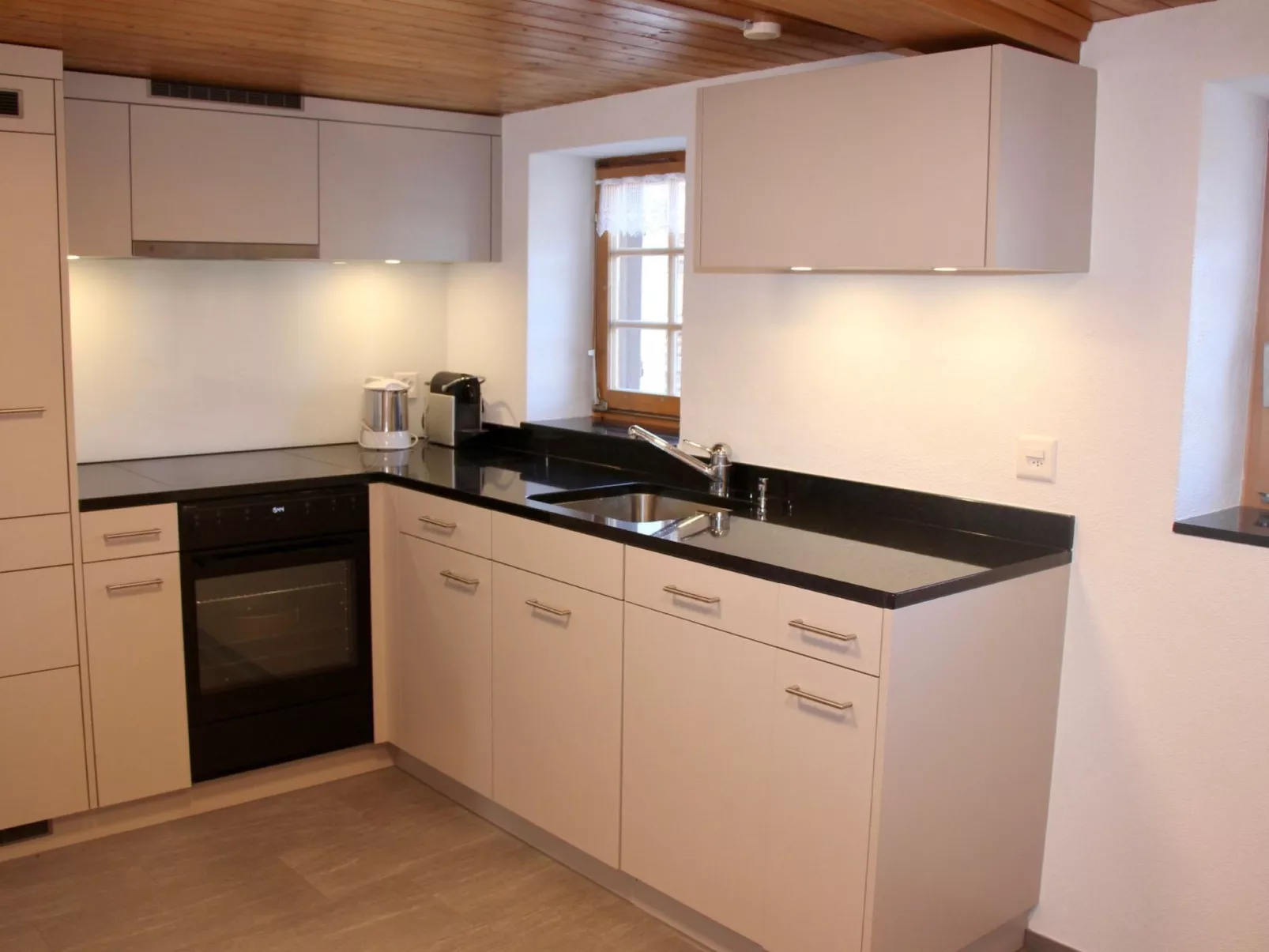 Pfister, Obersaxen-Misanenga, (Obersaxen). - Dedans
