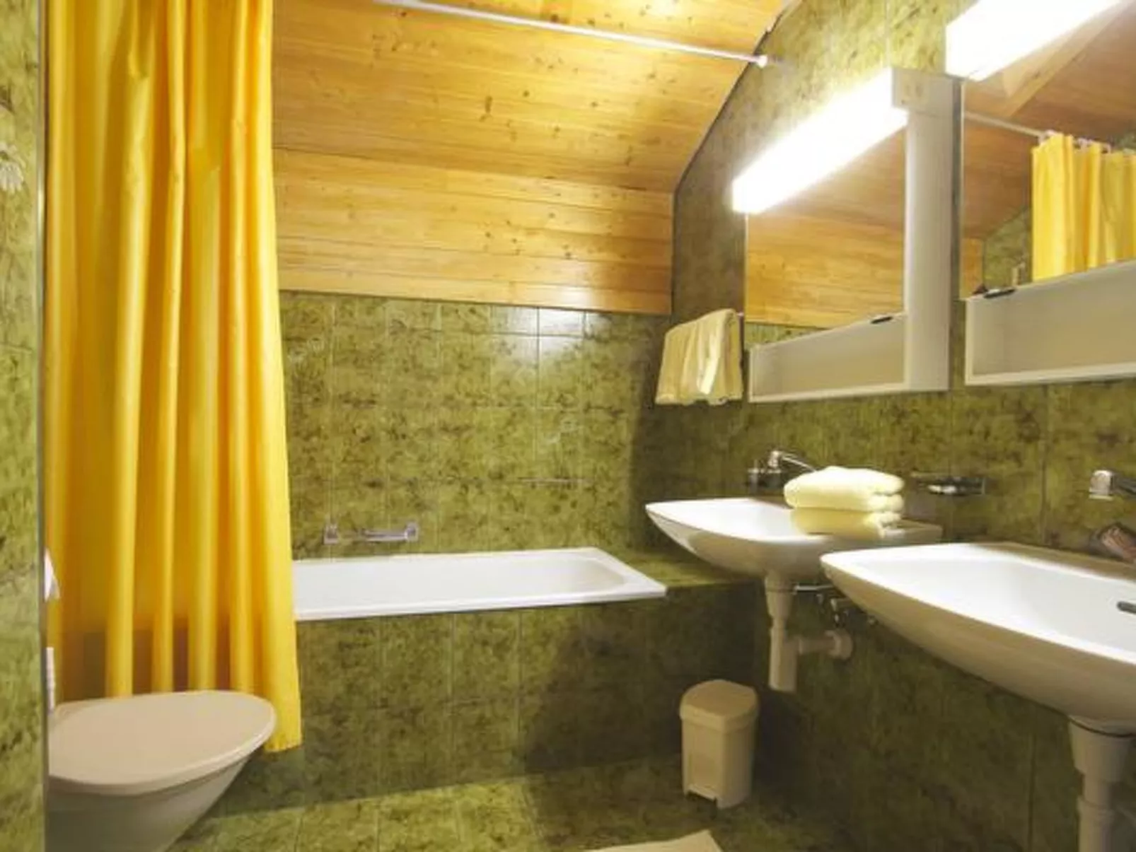 Atlantis Apartments, (Samnaun-Ravaisch). - Inside