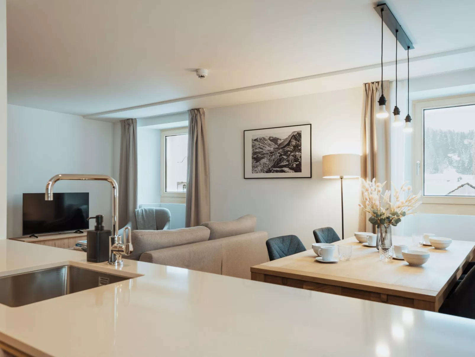 Alpine Apartments, (San Bernardino). - Inside