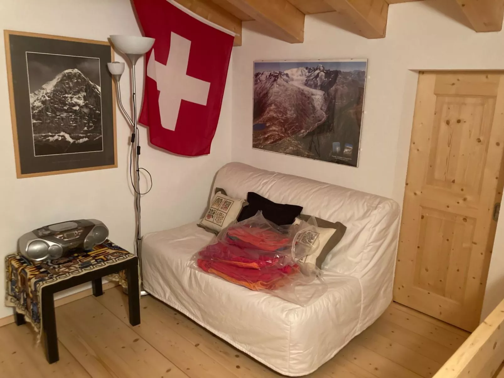 Frienwohnung Alpatli, Obersaxen-Miraniga, (Obersaxen). - Inside