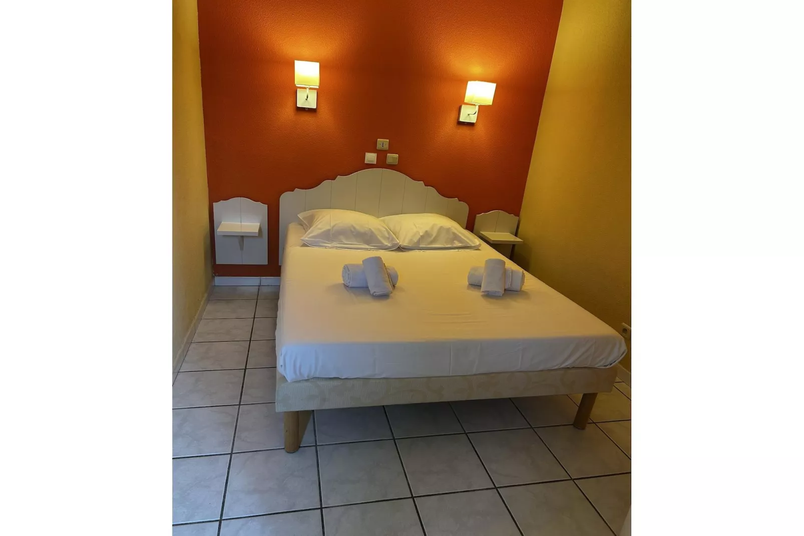 Les Jardins de Neptune MAISONNETTE DUPLEX 4/6 pers CLIMATISÉE OTA - Bedroom