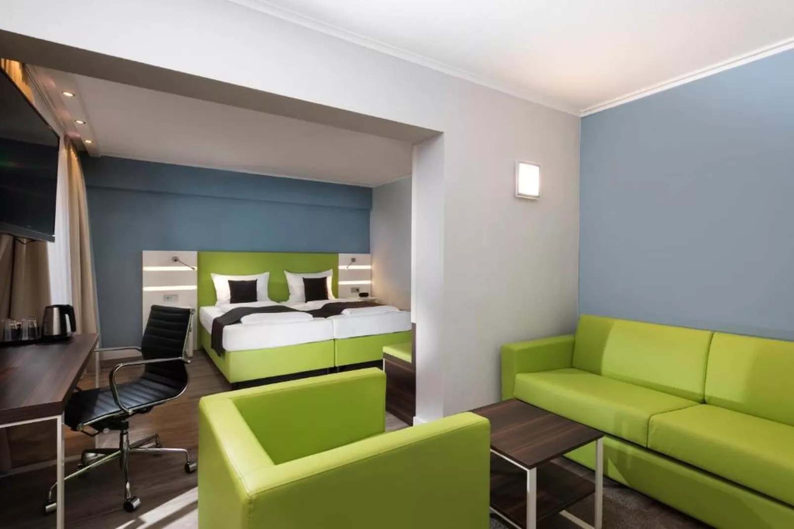 Offenburg City - Superior double room - Wohnzimmer
