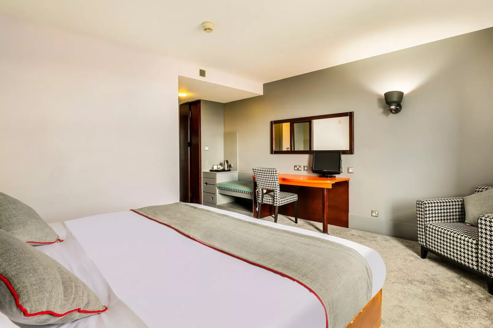Superior Double King room - Bedroom