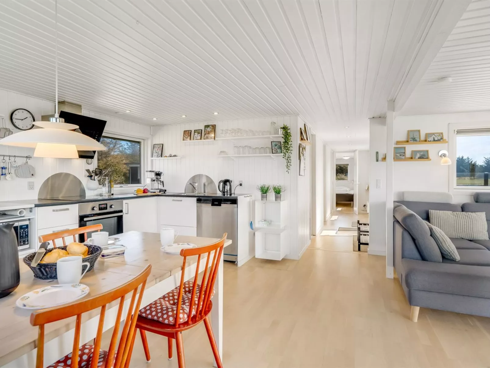 "Carelle" - 300m from the sea - Inside