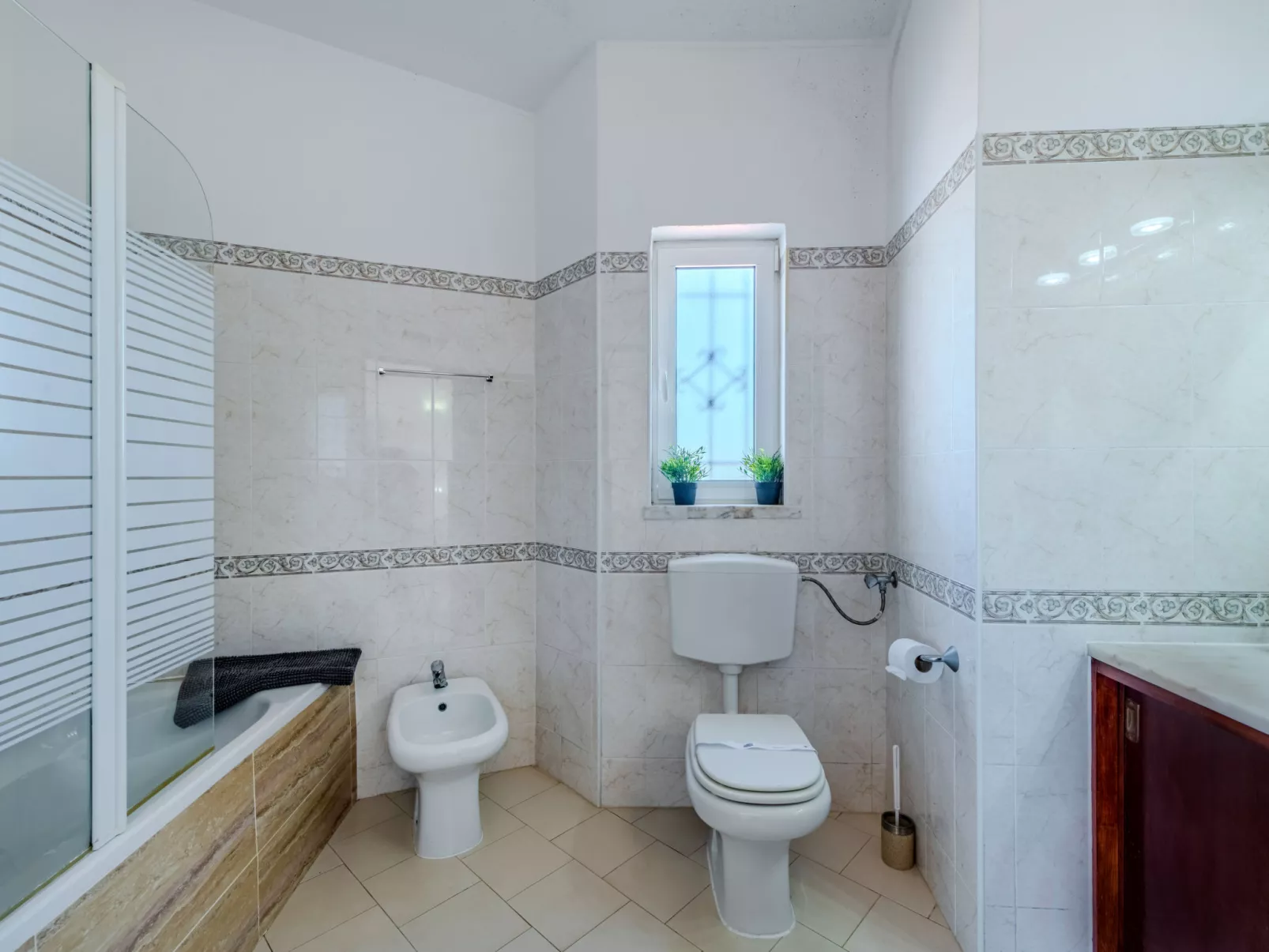Paulo - VIP Properties - Inside