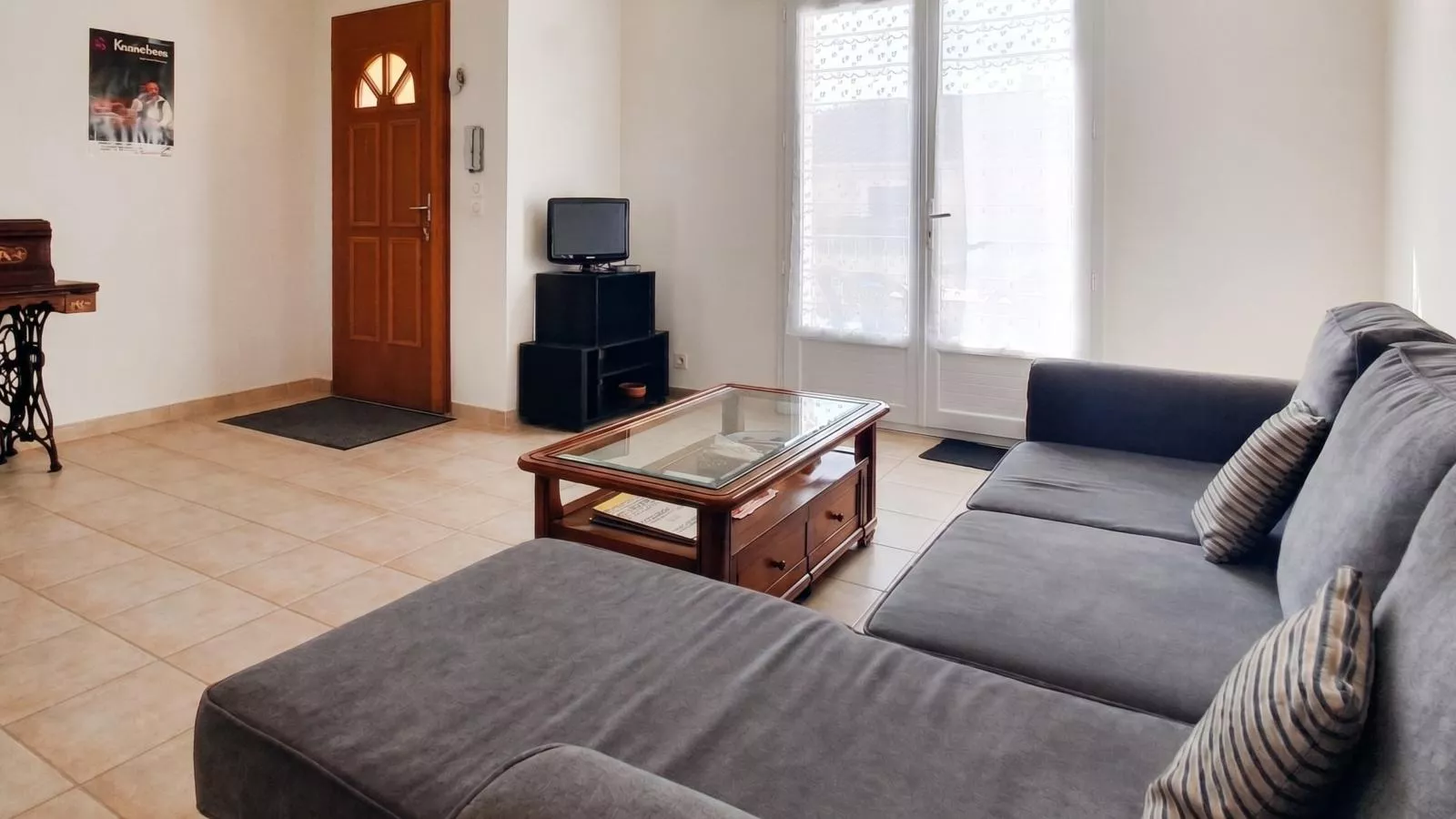 Du Soleil - Living room