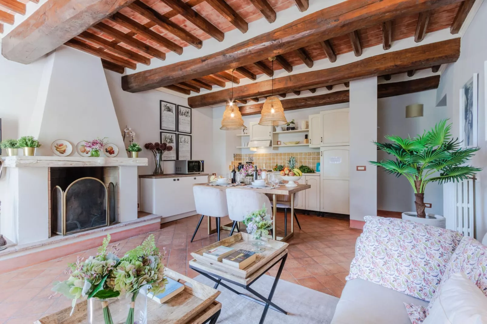 Jacopo Farmhouse Apartment in Wine Resort in Lucca - Dining room