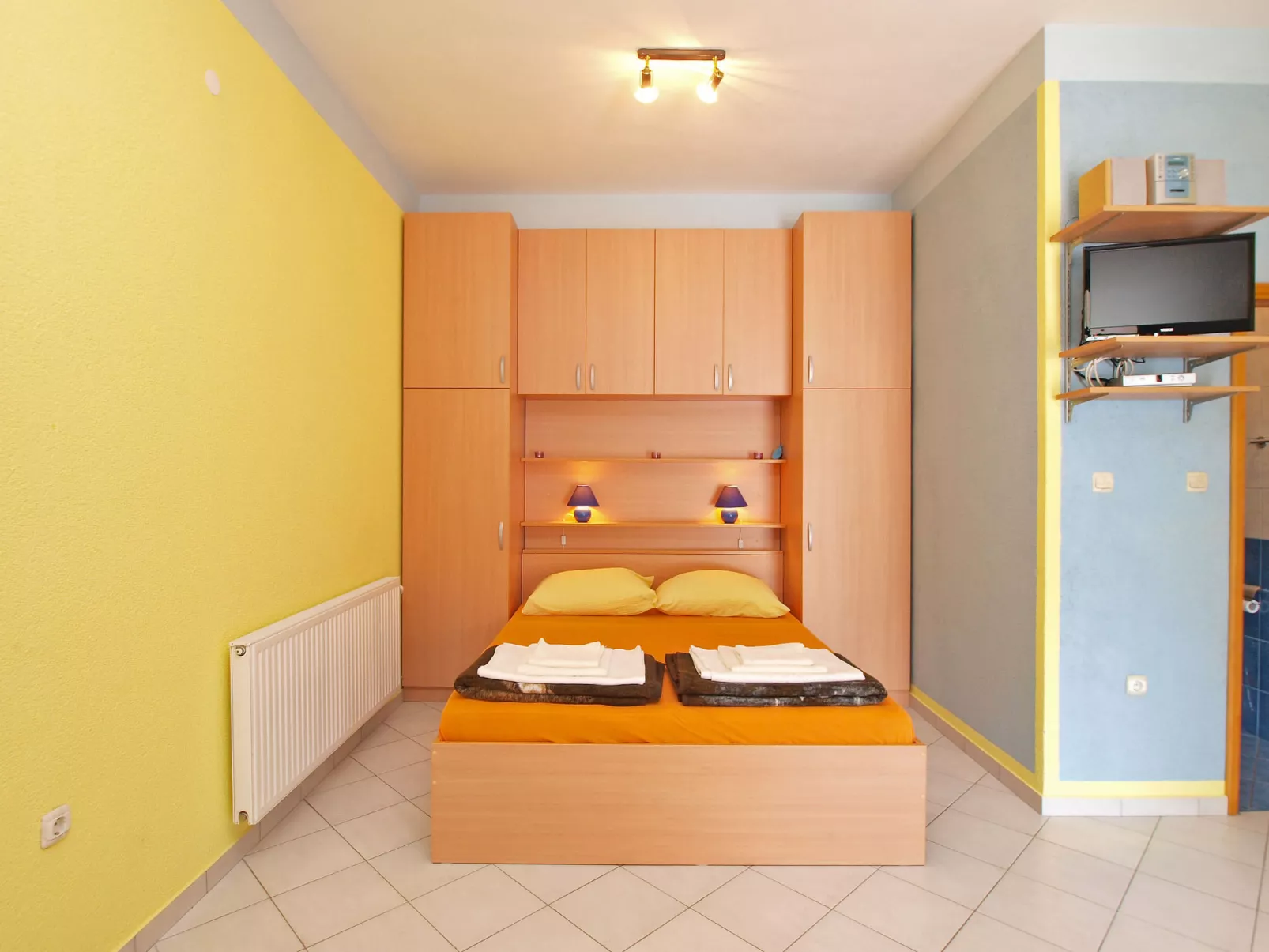Apartment 19 - Inside