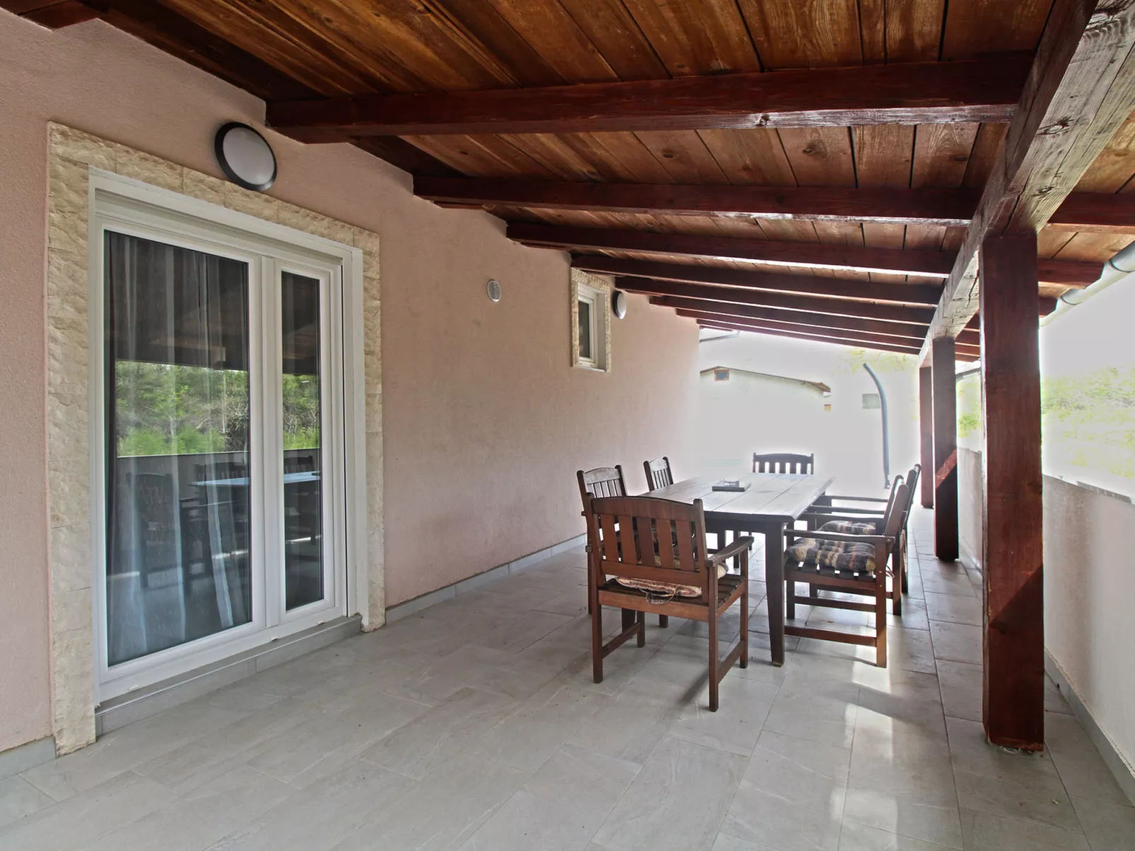 House 2233 - Dehors