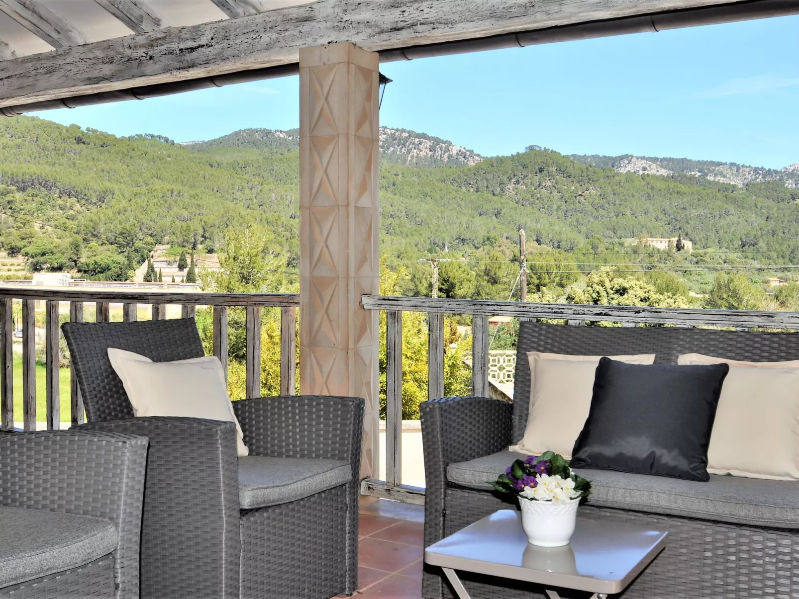 Villa con piscina privada, wifi, aire acondicionado y vistas a montaña ideal pa - Drinnen