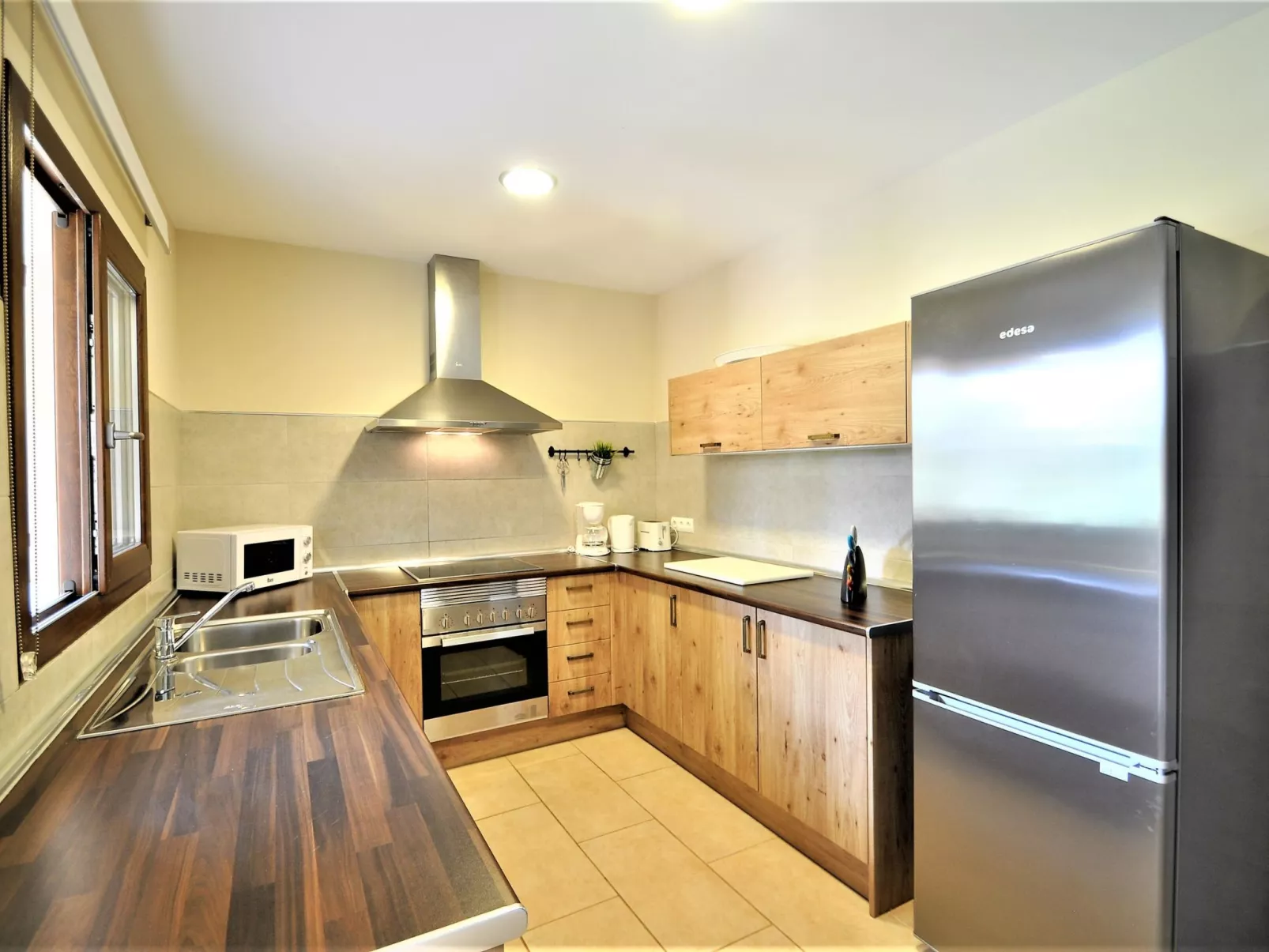 VILLA MONICA en barrio residencial de Cala Pi para 6 personas con piscina priva - Drinnen
