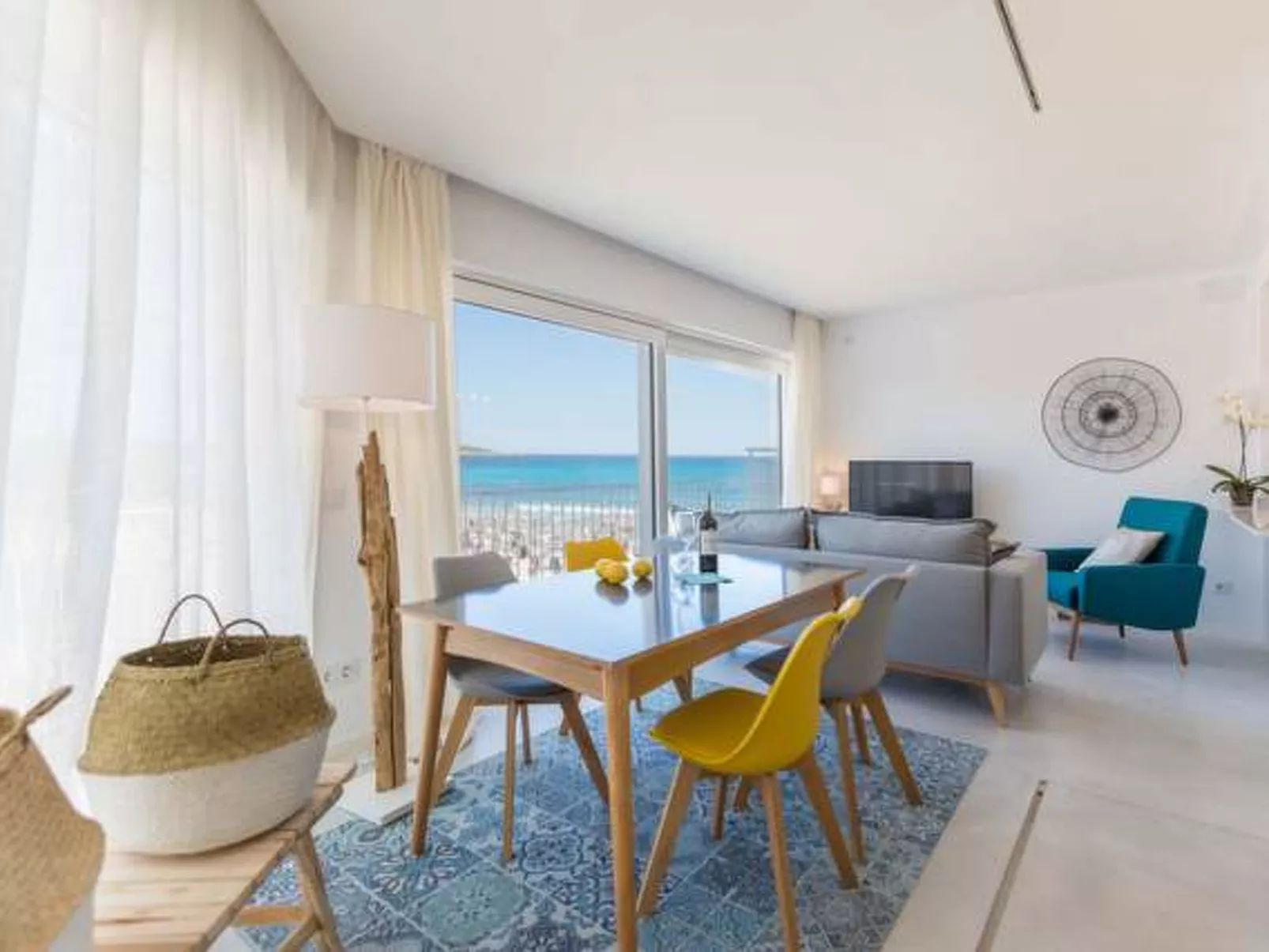 Tolle Wohnung in S'illot-Cala Morlanda mit Terrasse - Inside