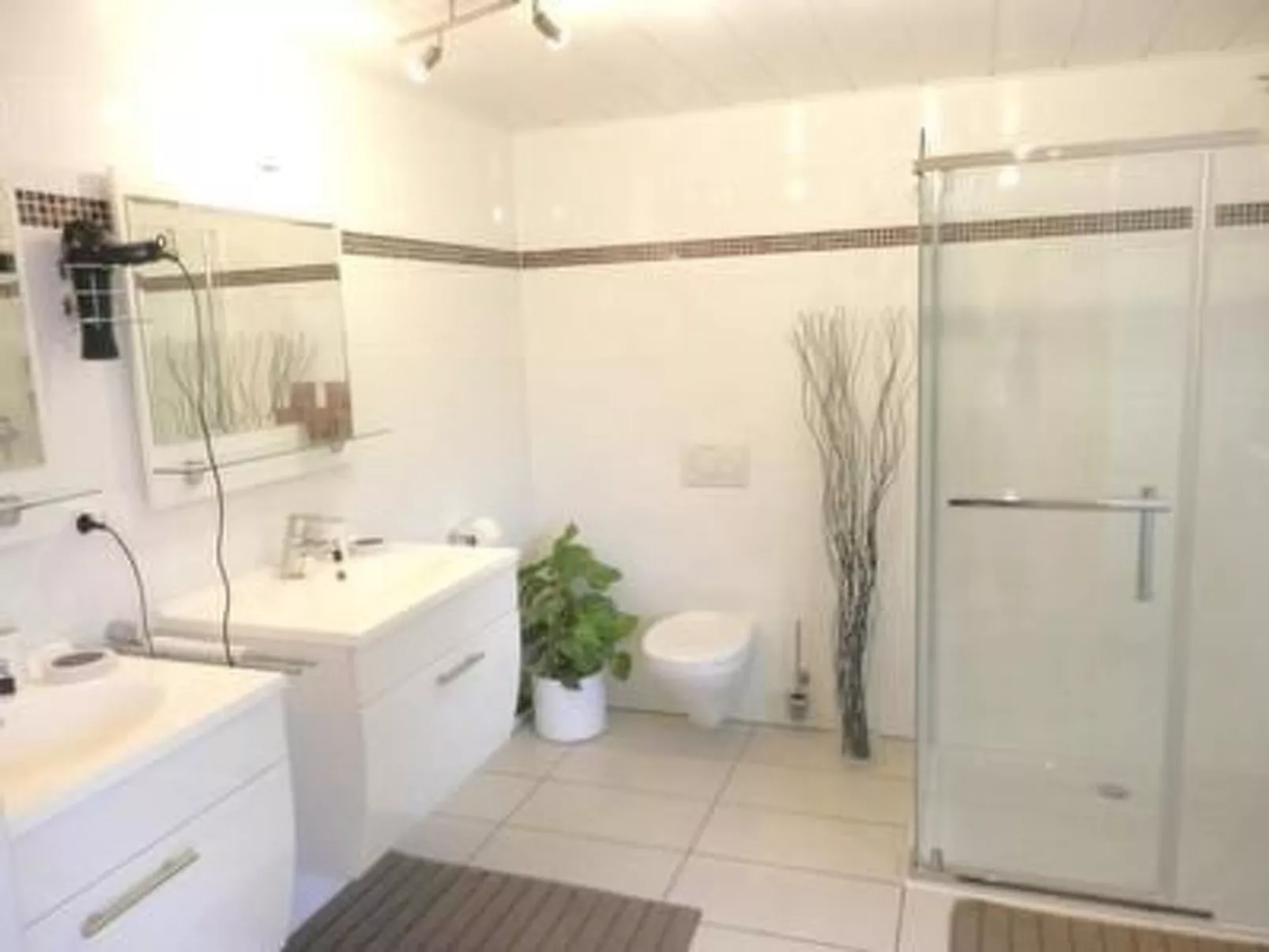 Große Wohnung in Mensfelden mit Großem Balkon - Inside