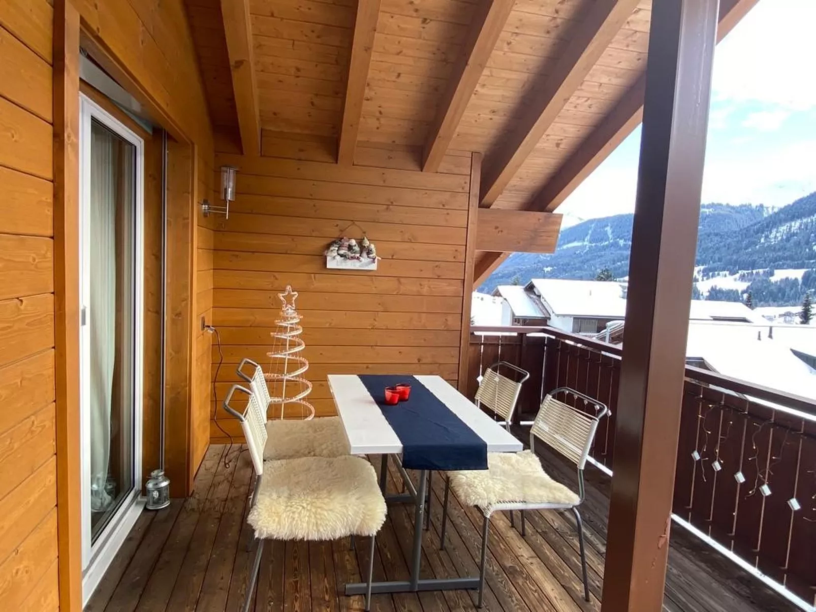 Haus Polishet, (Sedrun). - Draußen
