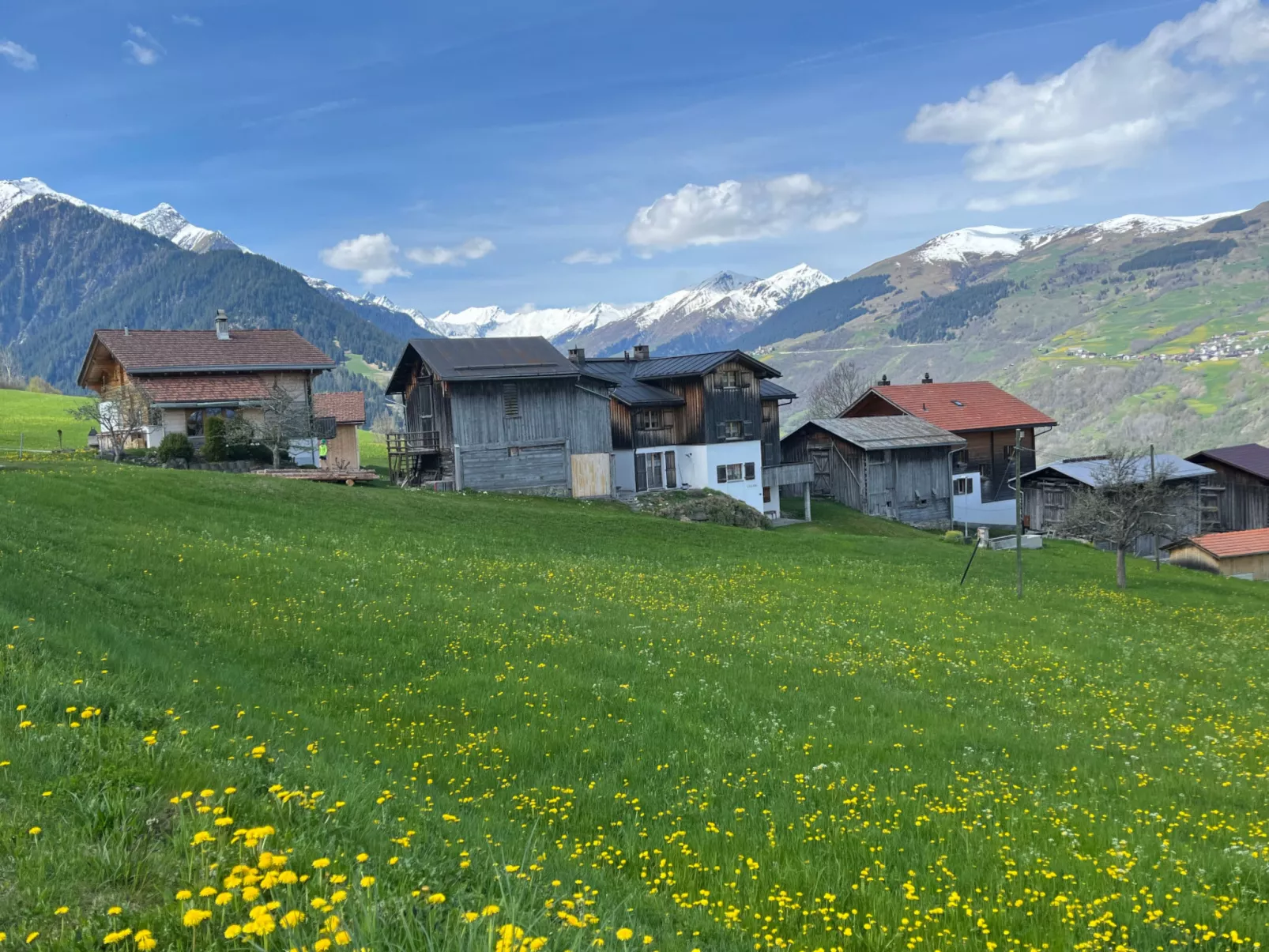 Runs, Camuns, (Camuns). - Draußen