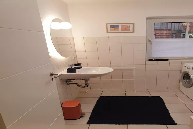 Ferienwohnung Terrasse und Aussicht - Badezimmer