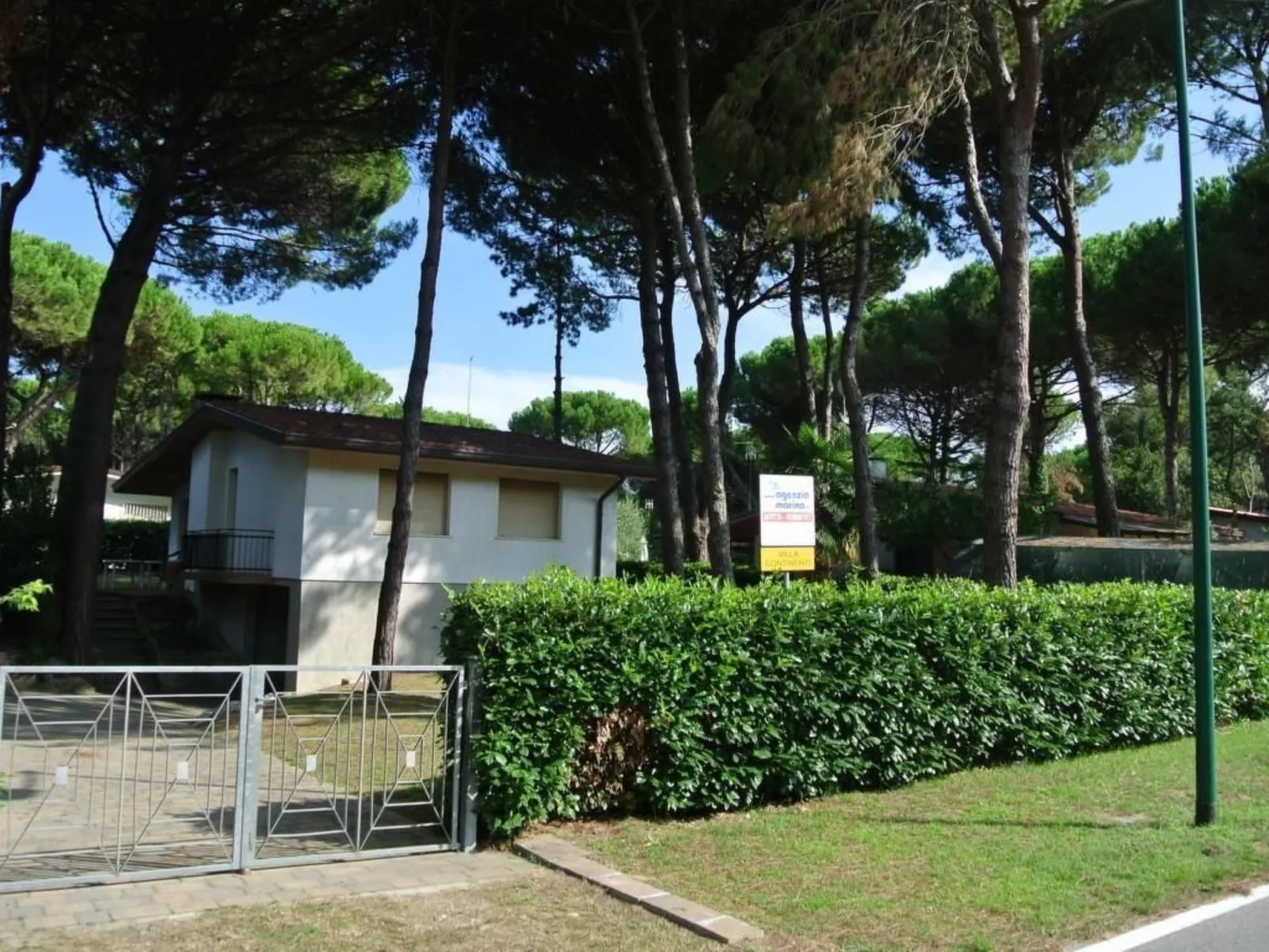 Villa Continenti - Outside
