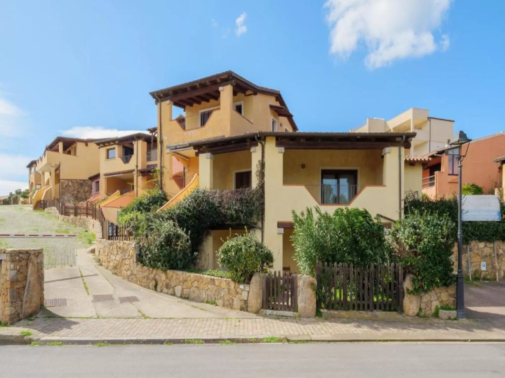 Orizzonti 5-Outside