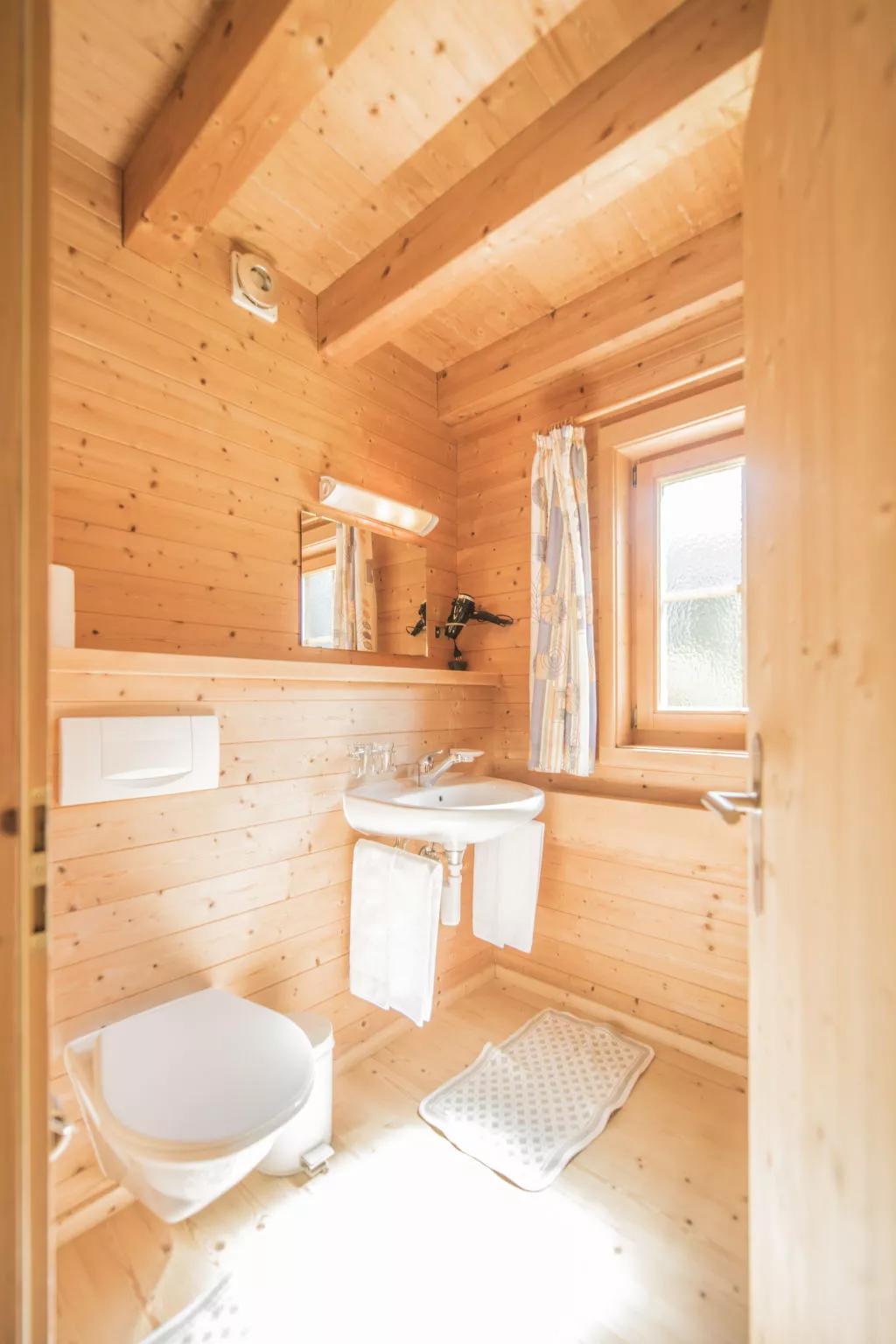 Chalets Trafögl, (Müstair). - Inside