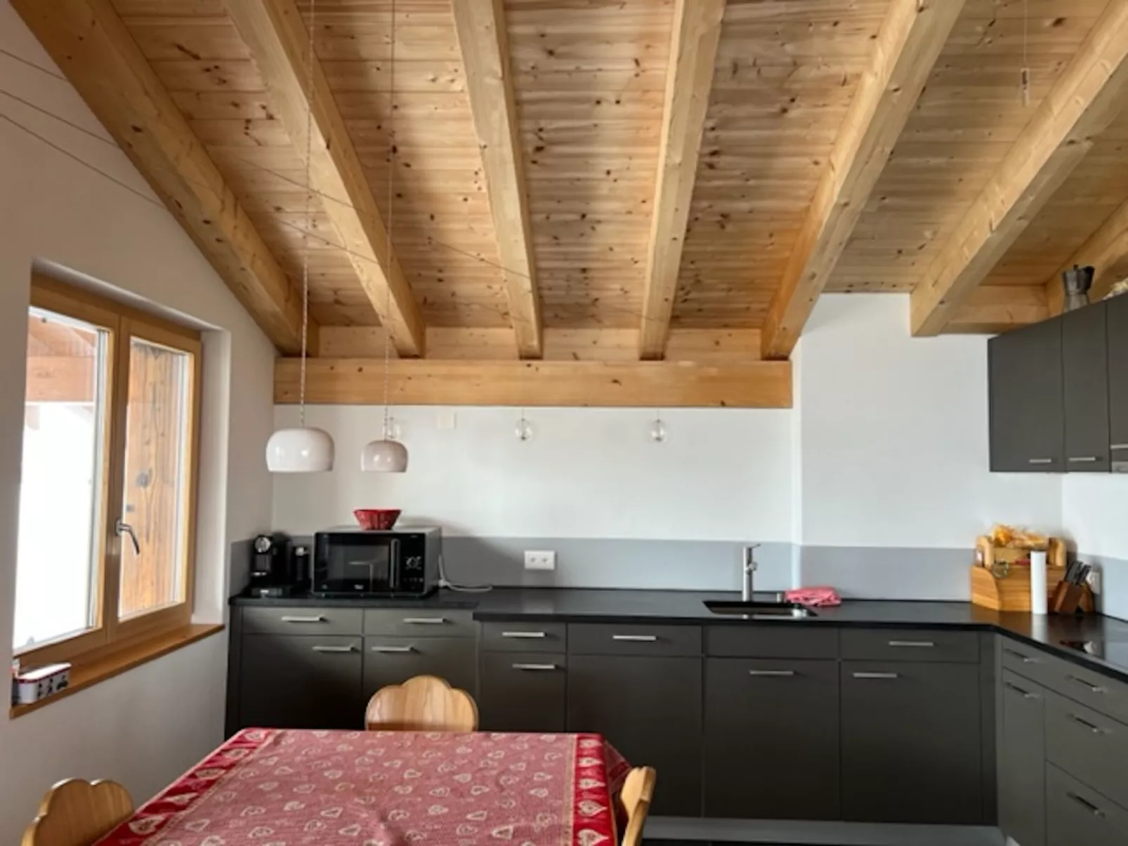 Hirtegga 1, Obersaxen-Miraniga, (Obersaxen). - Drinnen