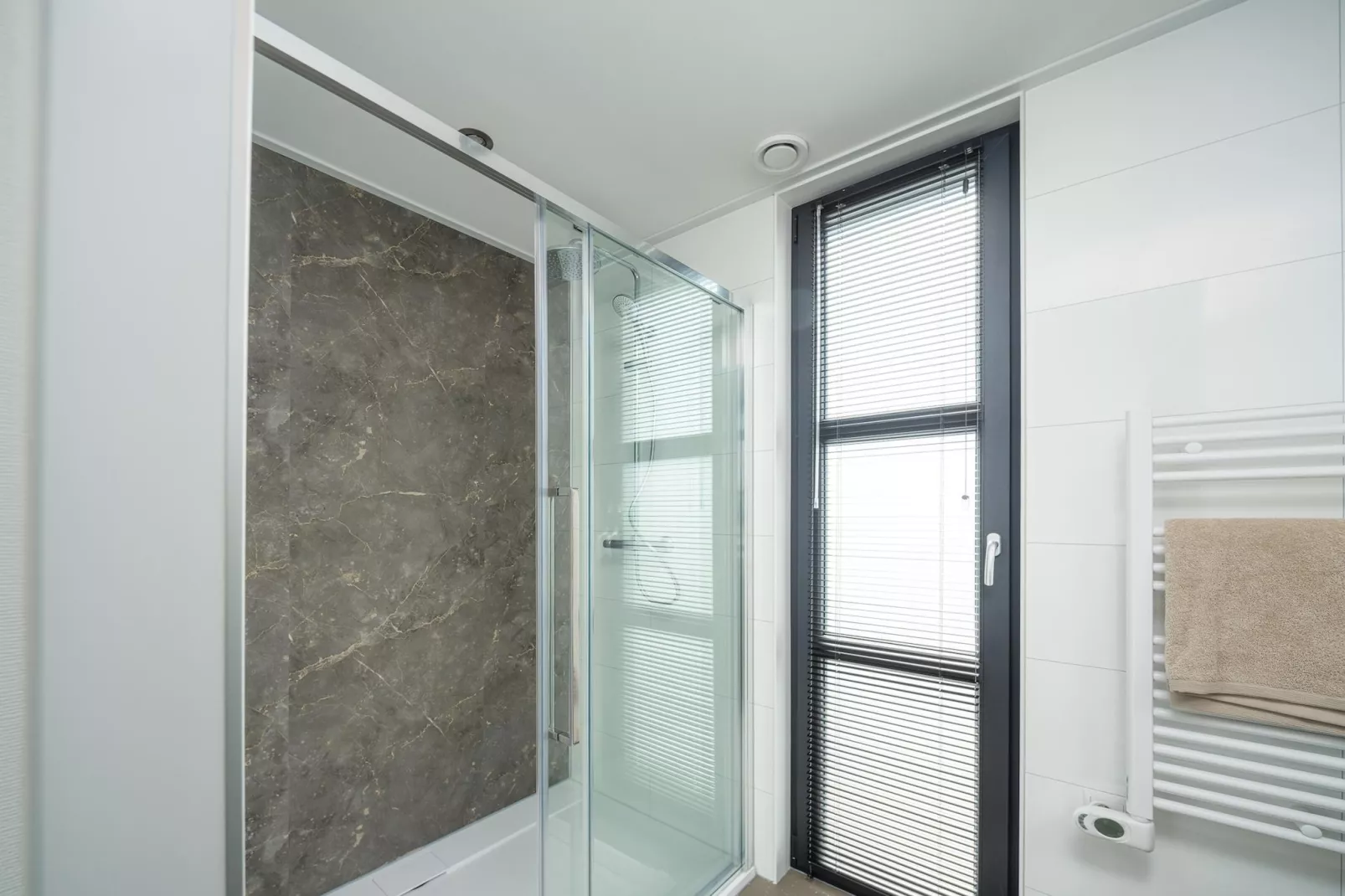 Villa Meerzicht | 4 Pers. - Badezimmer