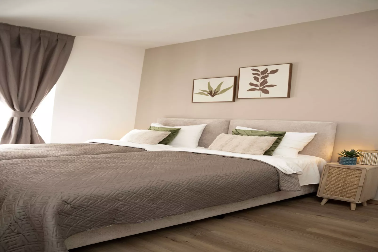 One Lux Stay 2BR/ 2BA Antwerp near Central Station - Chambre