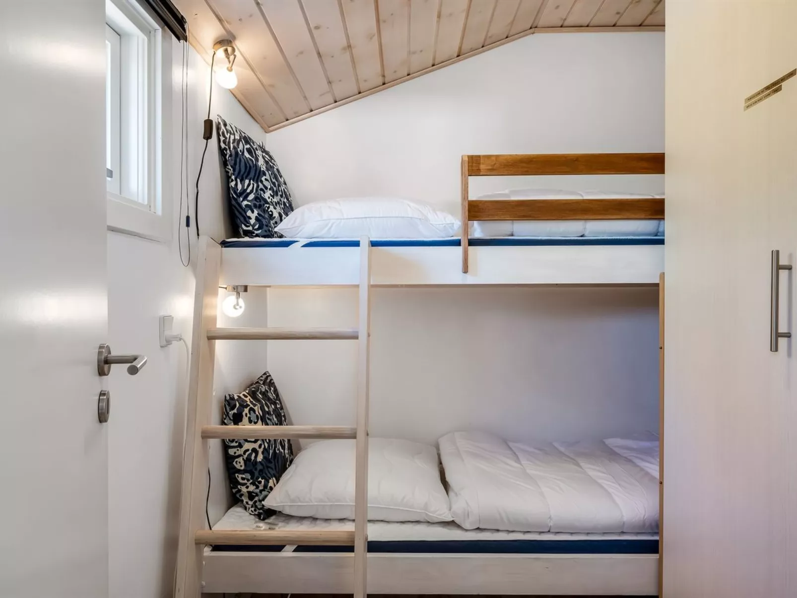 "Stilla" - 150m from the sea - Inside