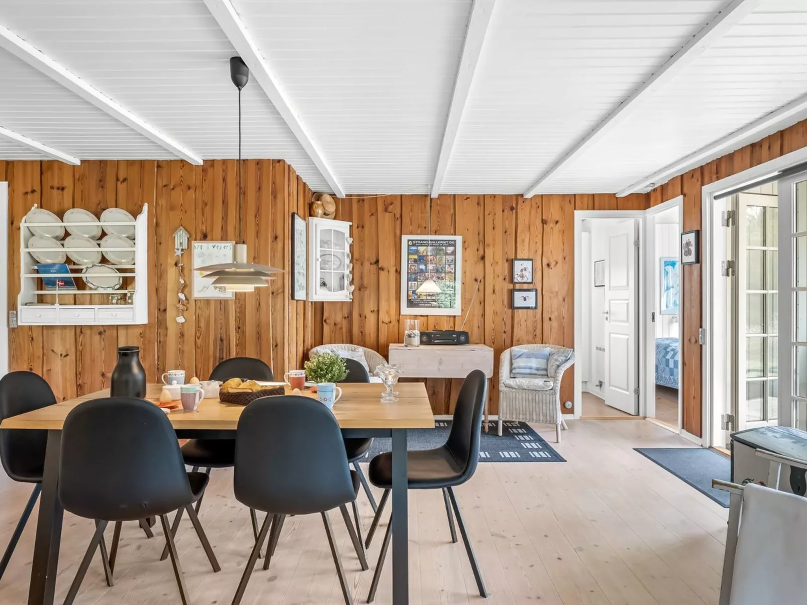 "Dines" - 1km from the sea - Dedans