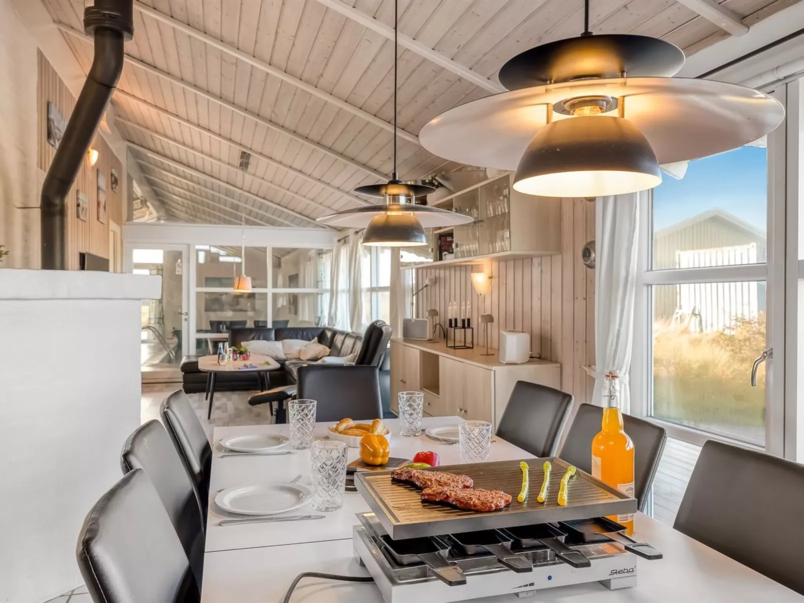 "Adrienne" - 490m from the sea - Inside
