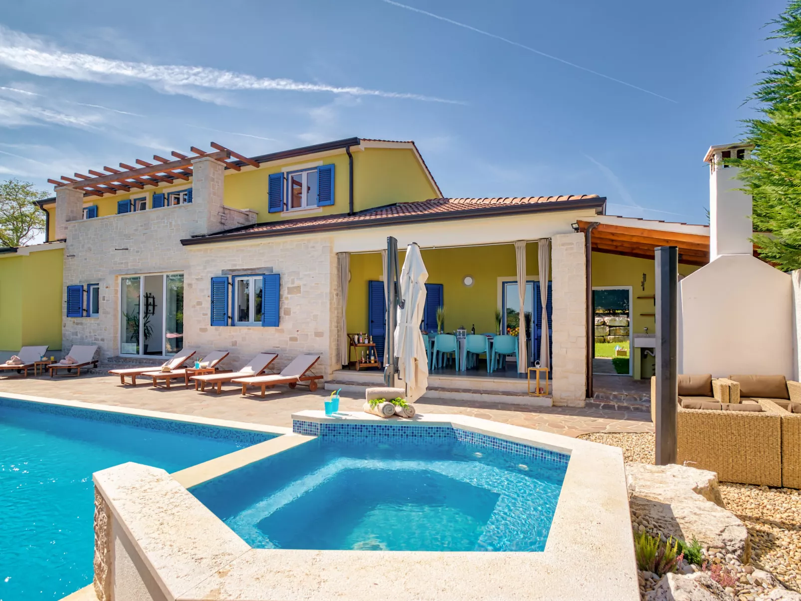 Villa 1404 - Draußen