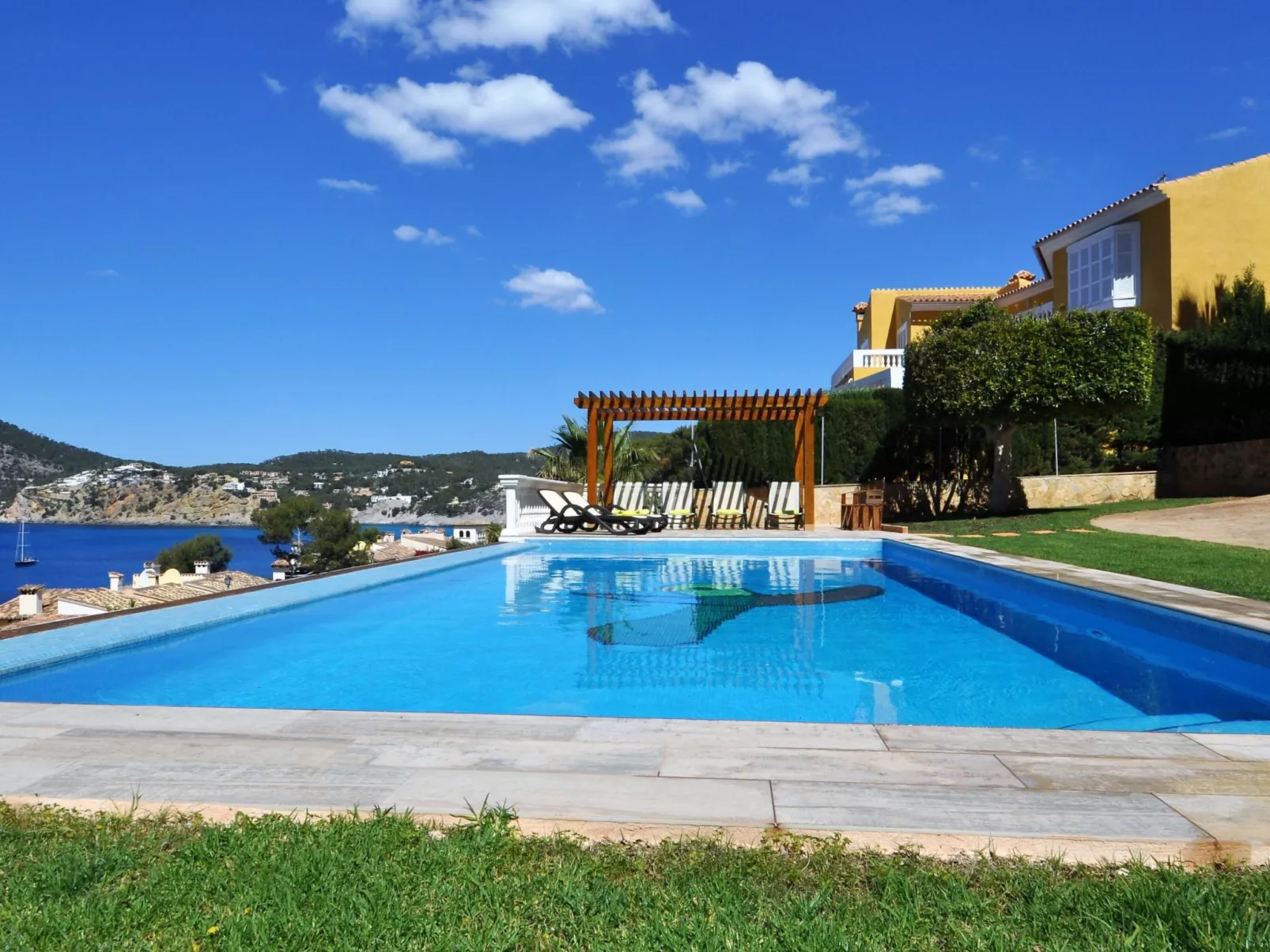 Villa CA TOTHOM con vistas al mar Camp de Mar para 8 personas (4 habitaciones) - Draußen
