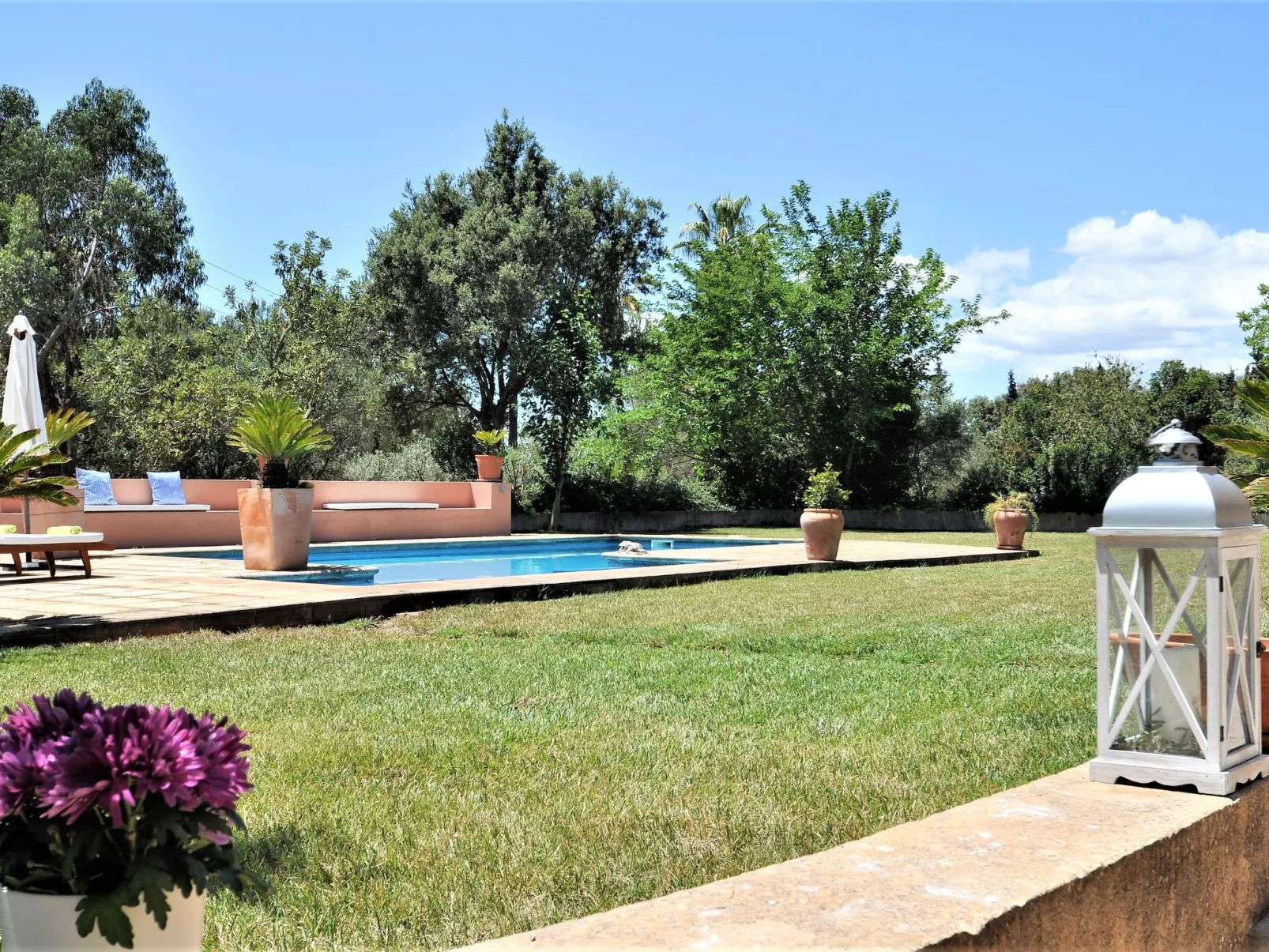 Villa con piscina y pista de tenis privada ideal para familias.  - WiFi Gratis - Outside