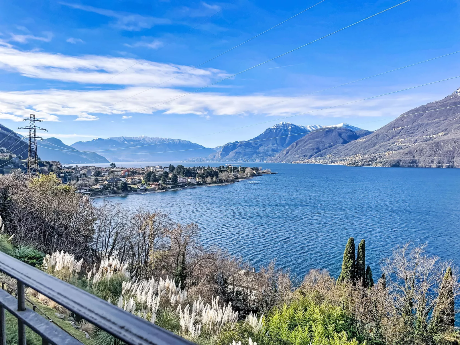 La Terrazza sul Lago - Outside