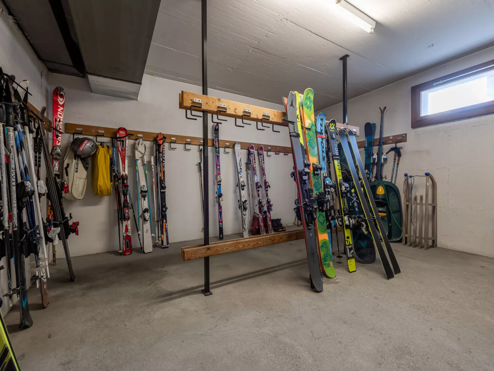 Putzprinz Gujan Ferienwohnung, Haus Surmir B / 16, (Flims Waldhaus). 2.5-Zimmer - Inside