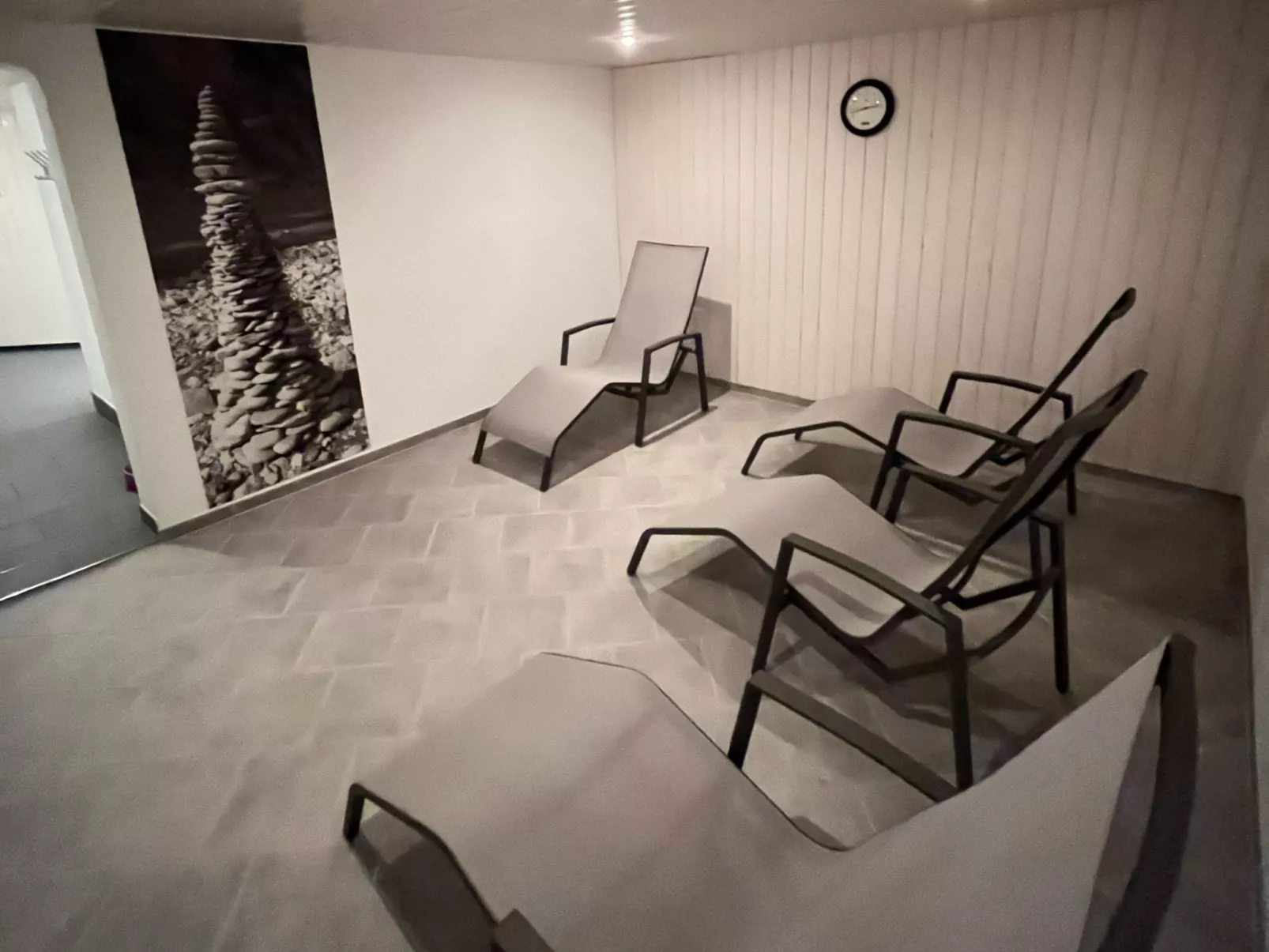 Rancho 121, (Laax Uletsch). 2.5 Zimmerwohnung, 70m², Dusche, sep. WC, für 3 Per - Dedans