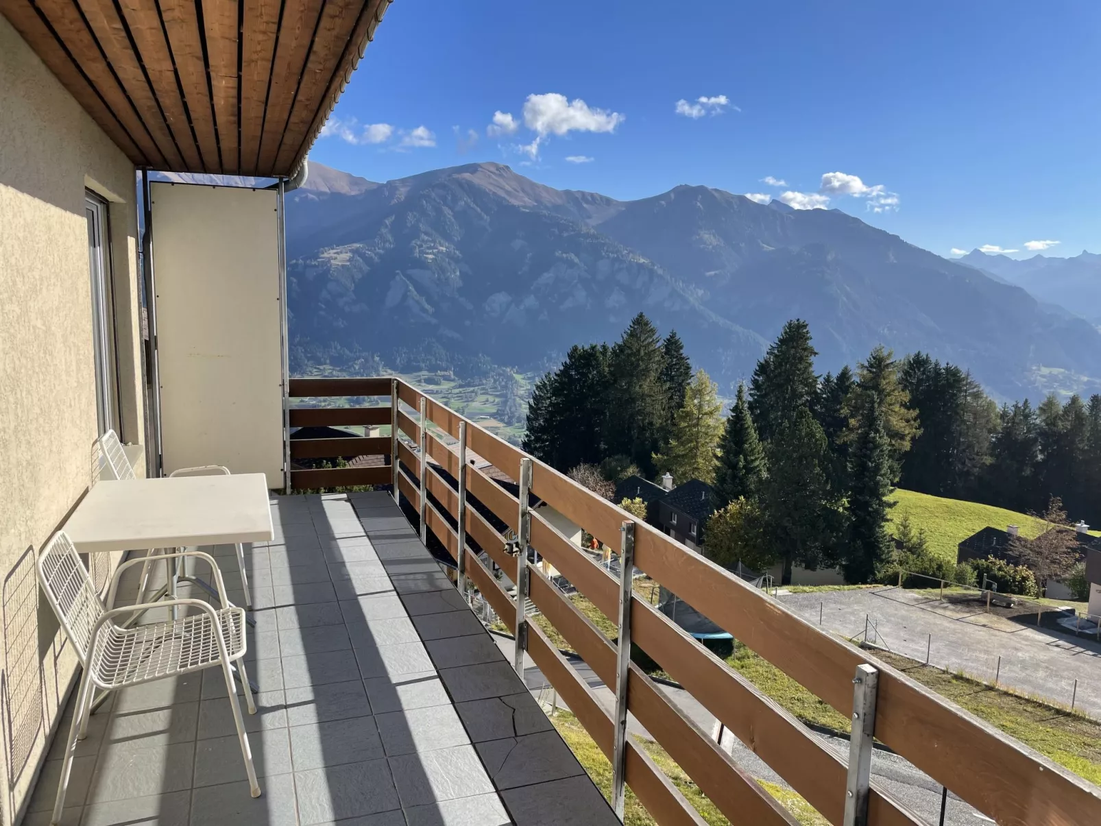Wohnung Ohlenroth-Kalberer, (Sarn-Lescha). - Draußen