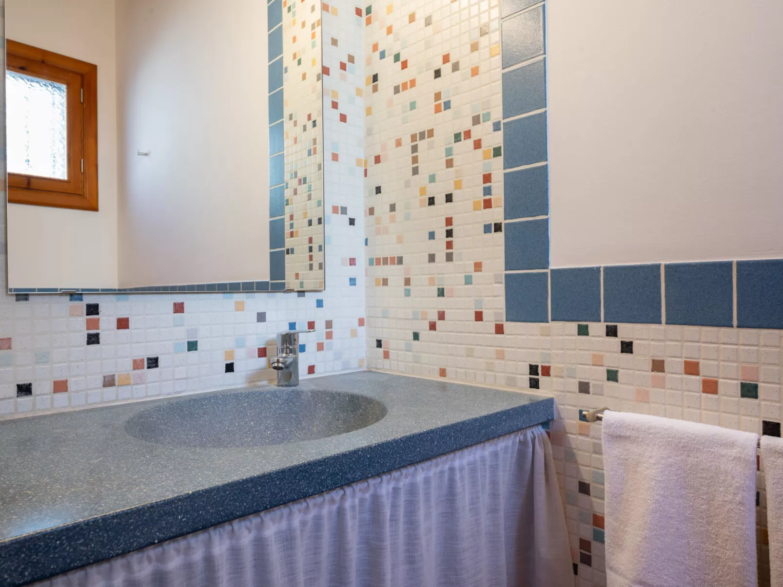 MOLI 37 HOUSE - PORT VIEW TERRACE - Dedans