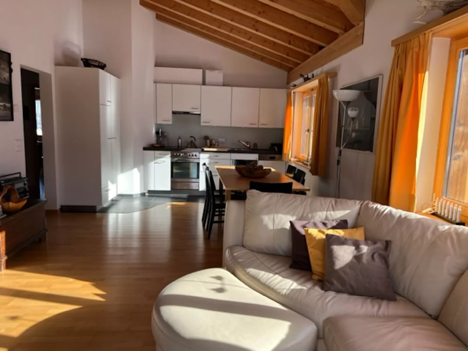 Frienwohnung Alpatli, Obersaxen-Miraniga, (Obersaxen). - Inside