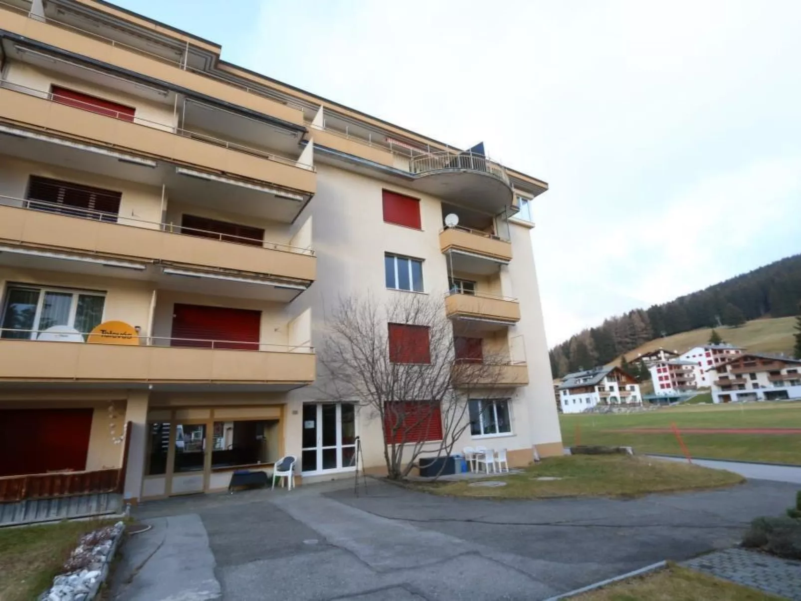 4-Zimmerwohnung - Draußen