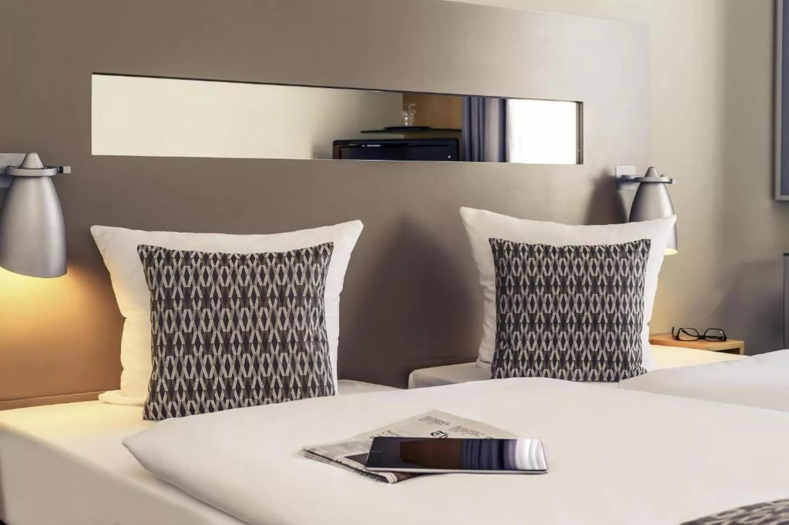 Hotel Düsseldorf - Standard Twin Room - Bedroom