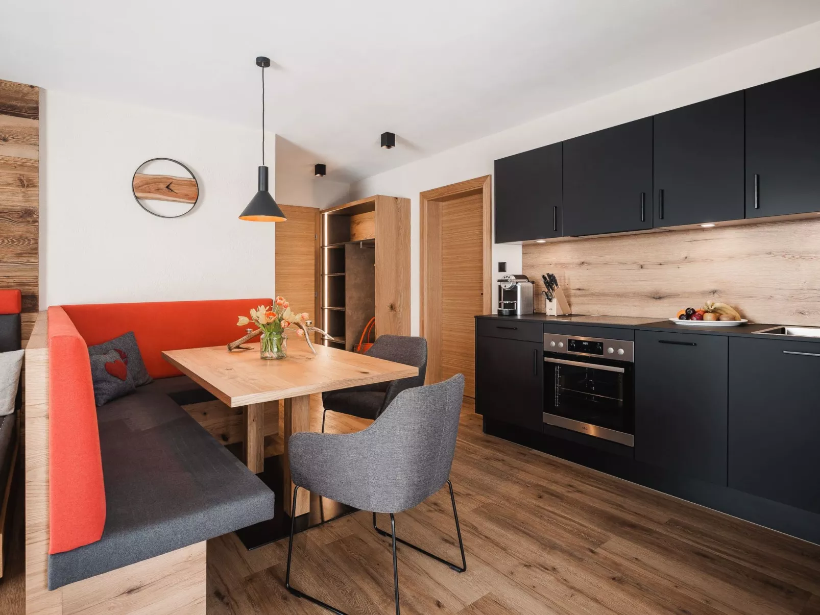 Avero Lodge, (Samnaun-Compatsch). - Drinnen