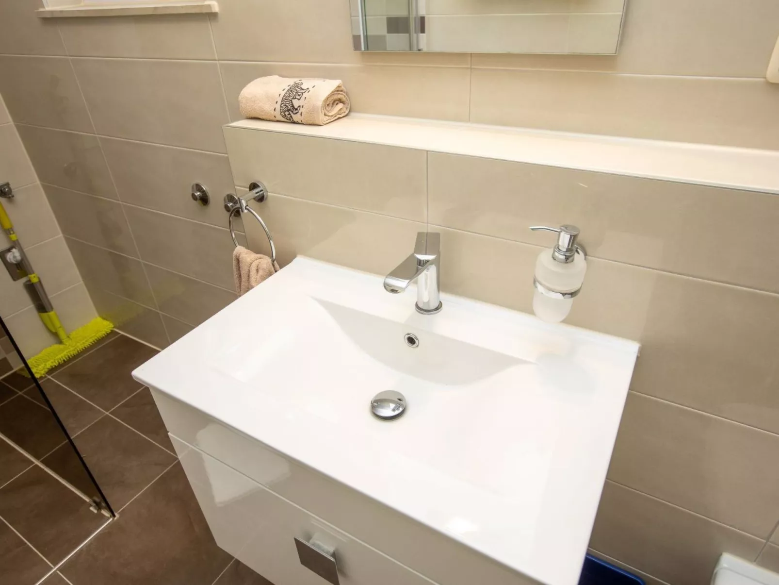 Nette Wohnung in Duće mit Großer Terrasse - Image-tags.info