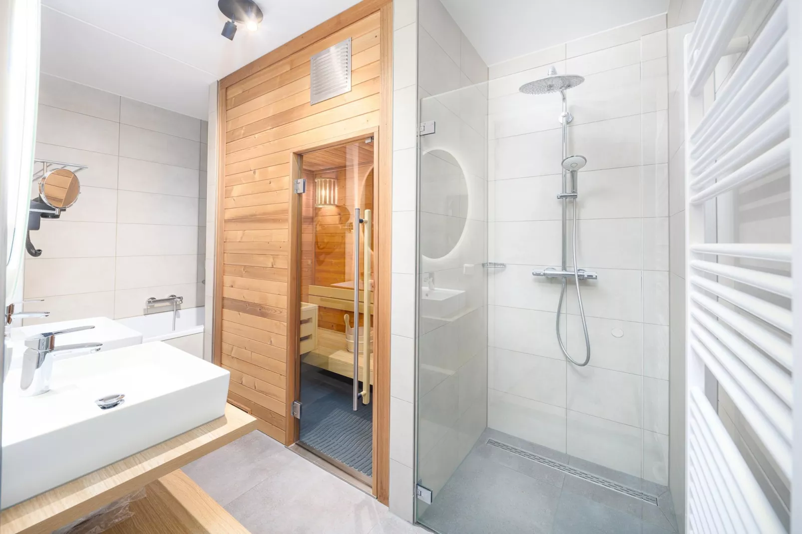 Luxury Beach Apartment | 4 Pers. - Badezimmer