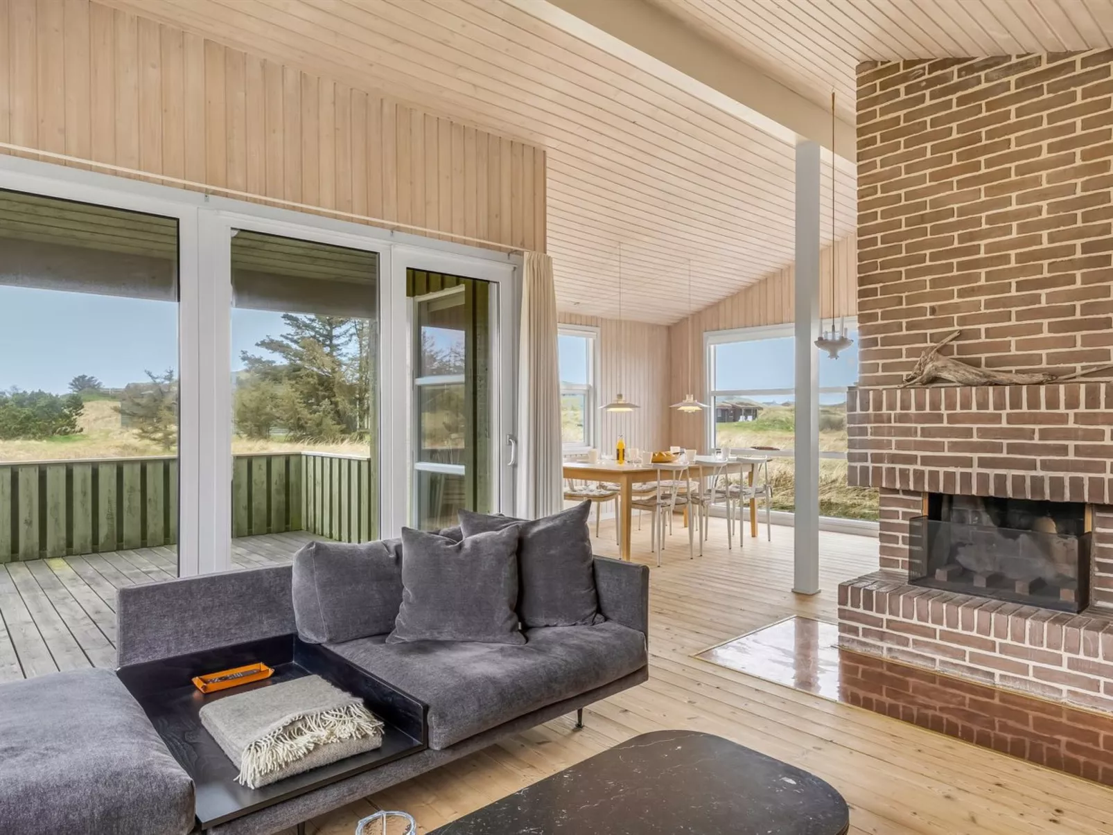 "Sighfrith" - 500m from the sea - Inside